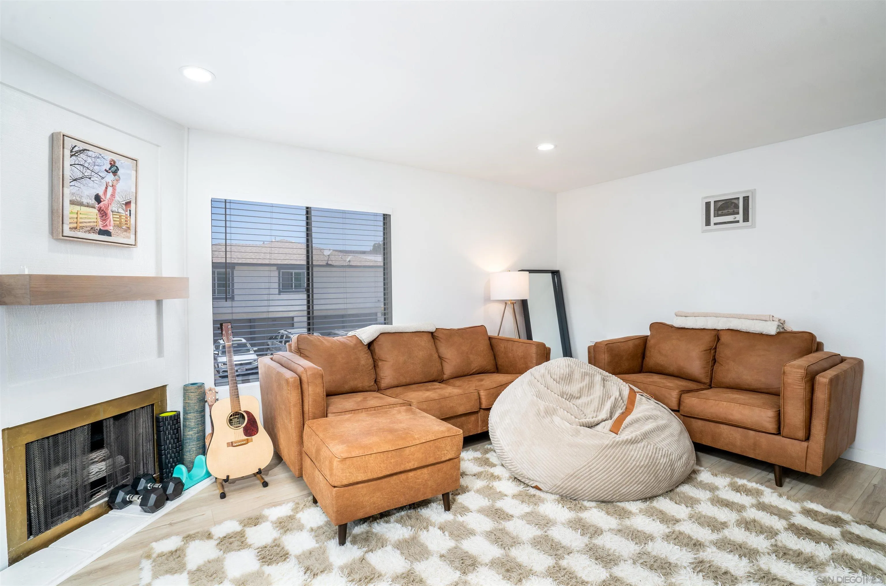 Photo #4: 250033437 Listing 