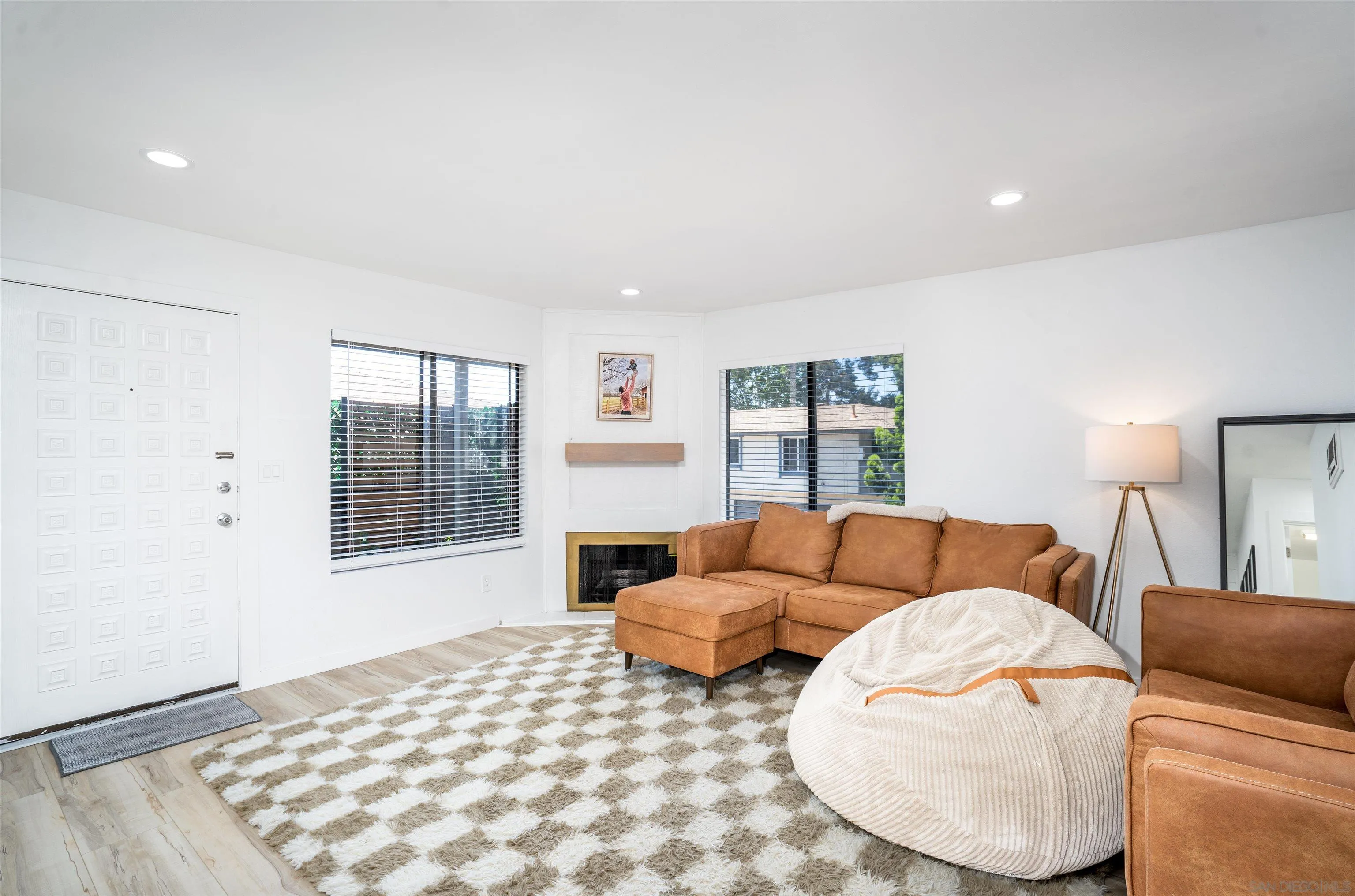 Photo #3: 250033437 Listing 