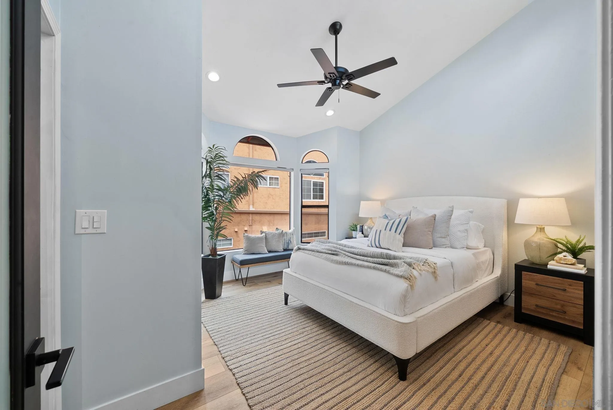 https://cdn.realtyfeed.com/cdn/127/250033444/5a943c5ab6f6557984e9a5e02442f08f.webp