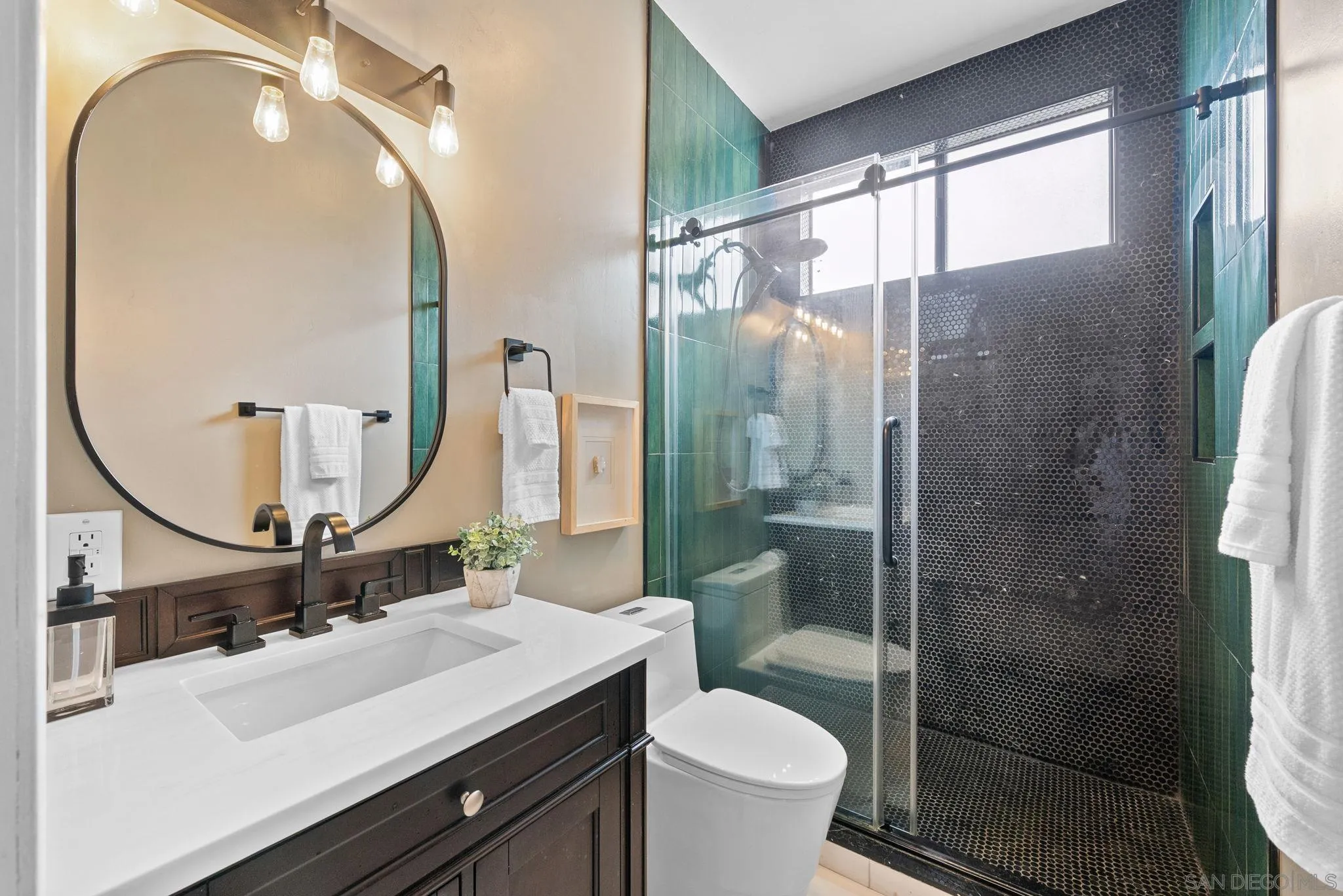 Photo #16: 250033444 Listing: Photo #16