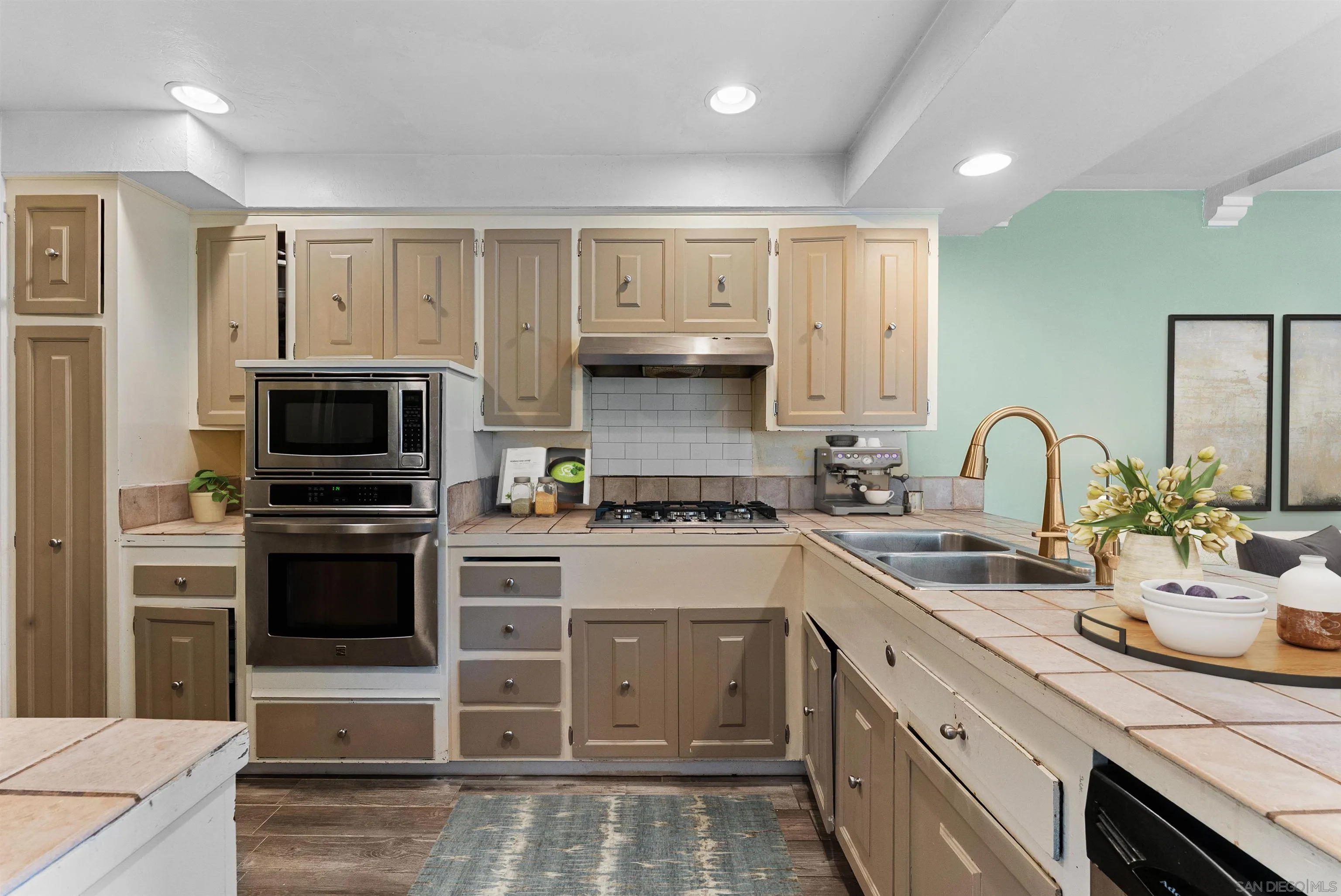 Photo #8: 250033450 Listing: Photo #8