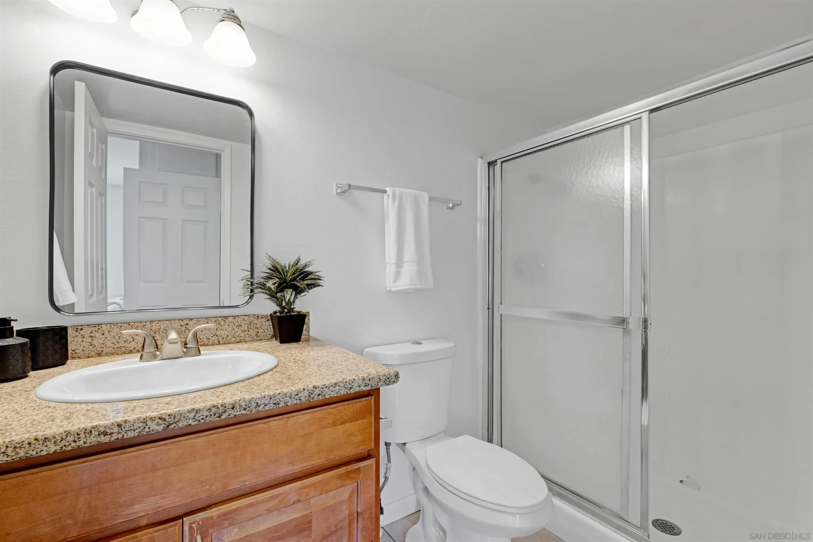 Photo #16: 250033454 Listing: Photo #16