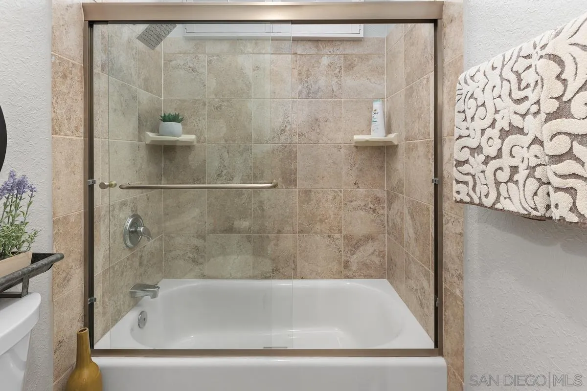 https://cdn.realtyfeed.com/cdn/127/250033455/16aabbe67eeadced2fee11216e1324eb.webp