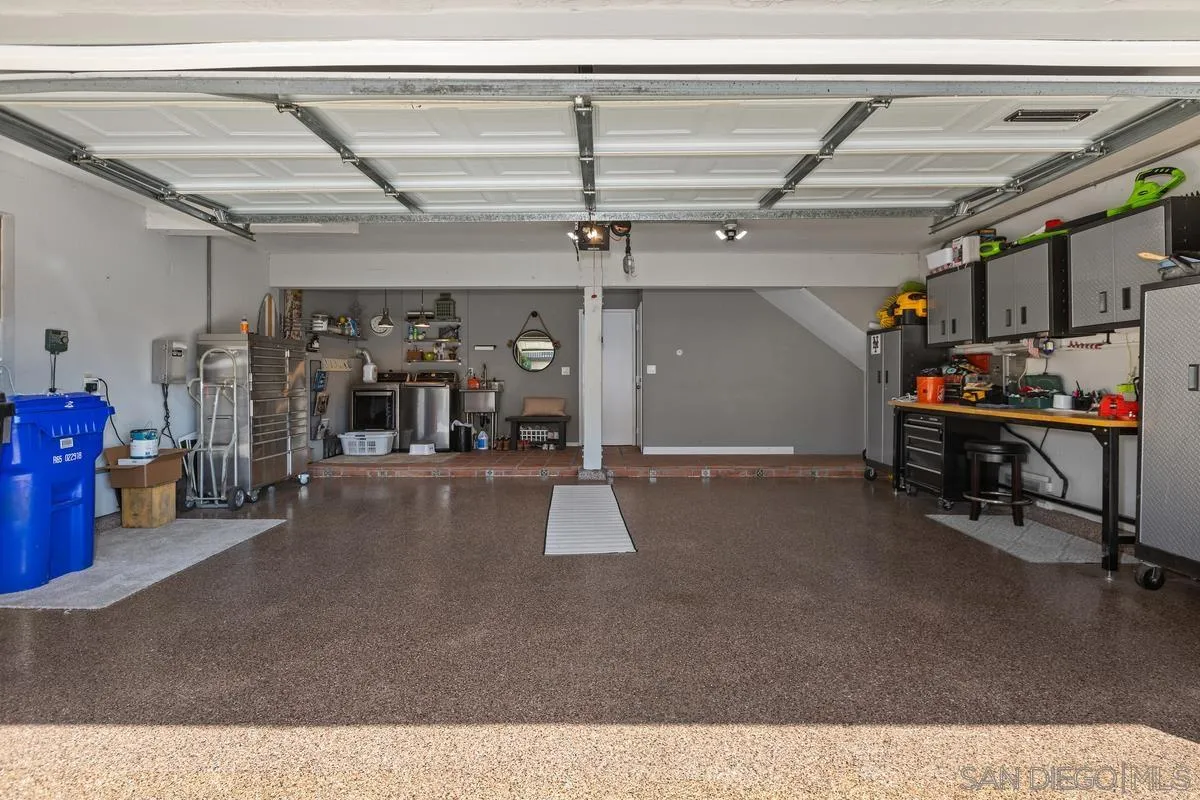 https://cdn.realtyfeed.com/cdn/127/250033455/41627a687830a038aff50782ccc8ce48.webp