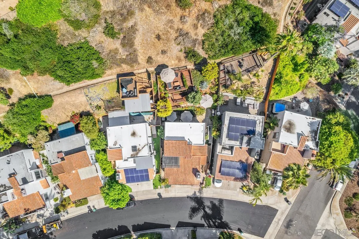 https://cdn.realtyfeed.com/cdn/127/250033455/75f5f75be3ddbe1ada377e4a86426fe6.webp