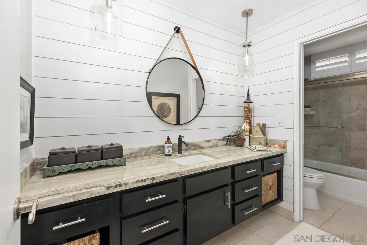 https://cdn.realtyfeed.com/cdn/127/250033455/a0a03206e88e2799752cf2c2a0213416.webp
