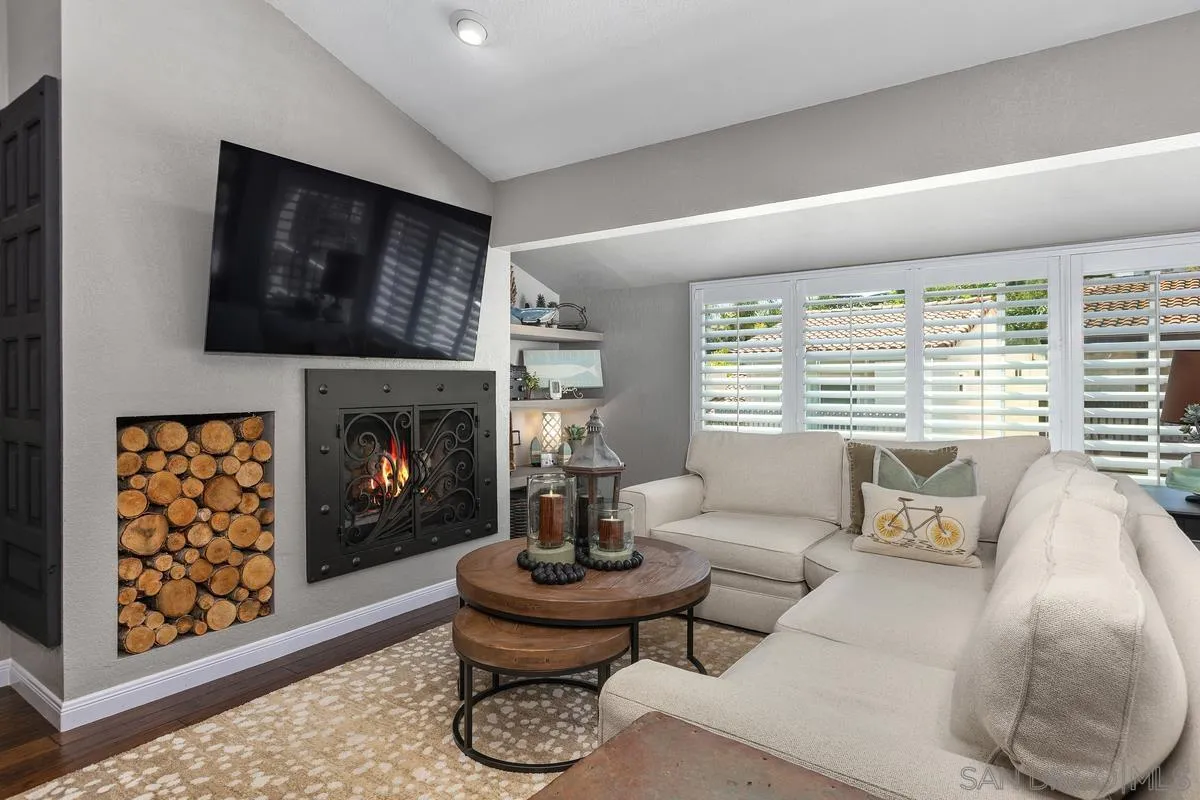 https://cdn.realtyfeed.com/cdn/127/250033455/a9567eb6758c57f2745ab8ab25bf6394.webp
