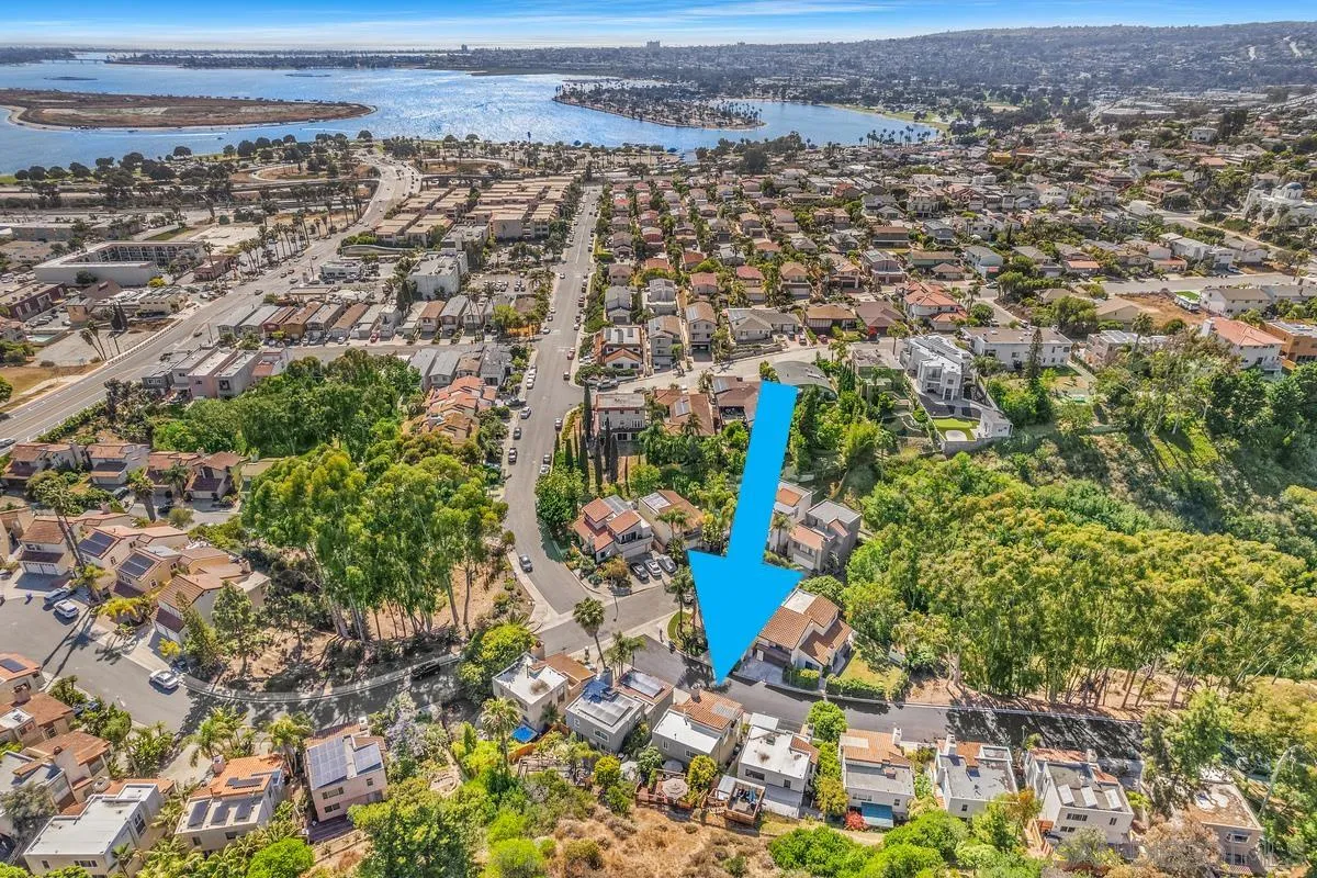 https://cdn.realtyfeed.com/cdn/127/250033455/aae32af628db1098e30532b9b6256fde.webp
