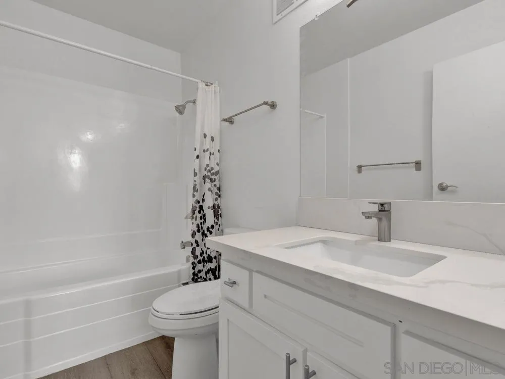 Photo #25: 250033456 Listing: Photo #25