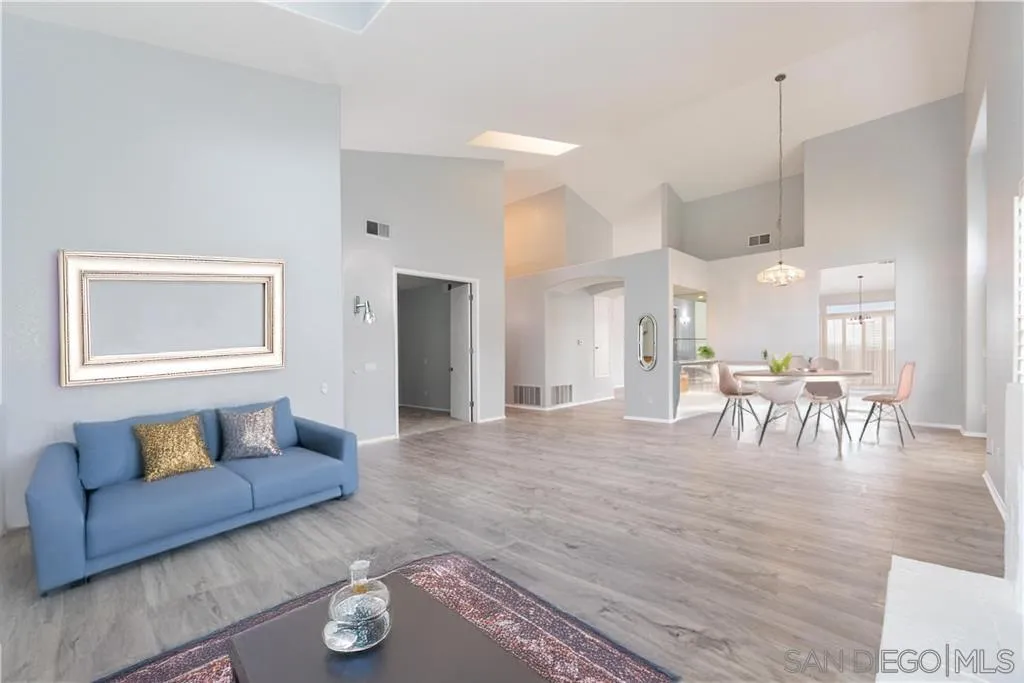 https://cdn.realtyfeed.com/cdn/127/250033458/438242abc97b0e6c9de0b1a8c556b360.webp