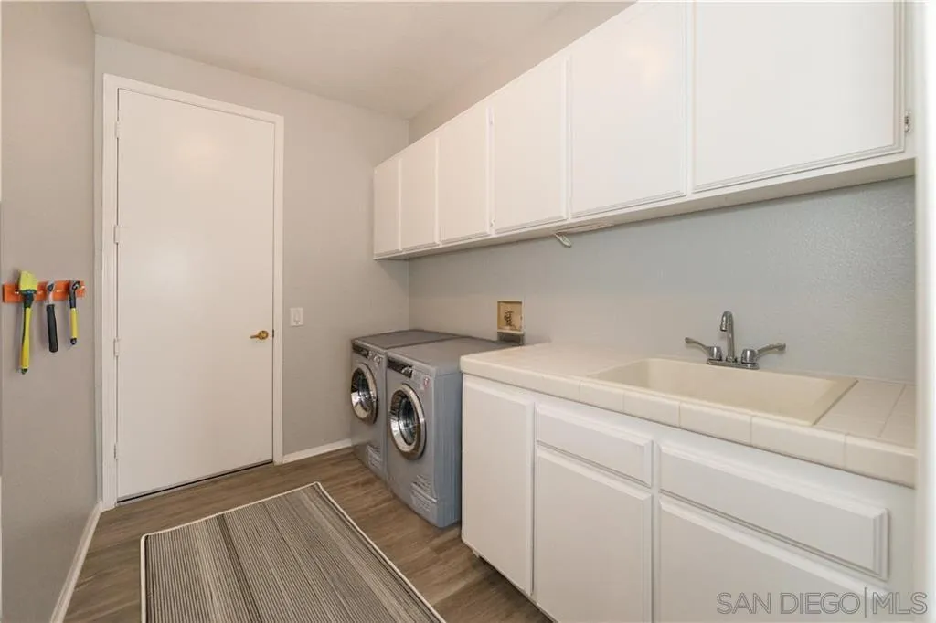 https://cdn.realtyfeed.com/cdn/127/250033458/650cf45454b8d2f33efe27d6bdbda924.webp