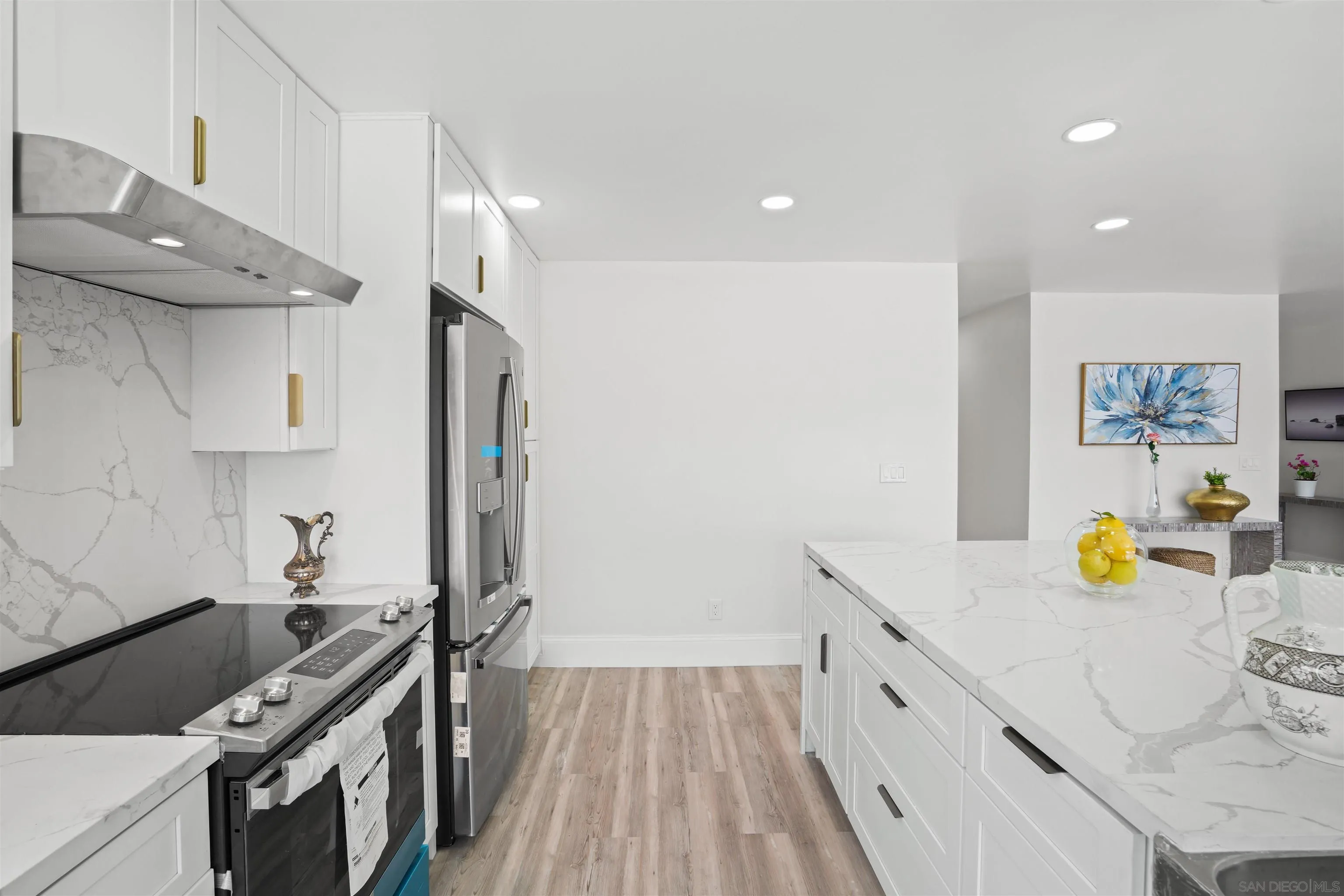https://cdn.realtyfeed.com/cdn/127/250033460/729199d5503ea185d130c110e0c0862f.webp