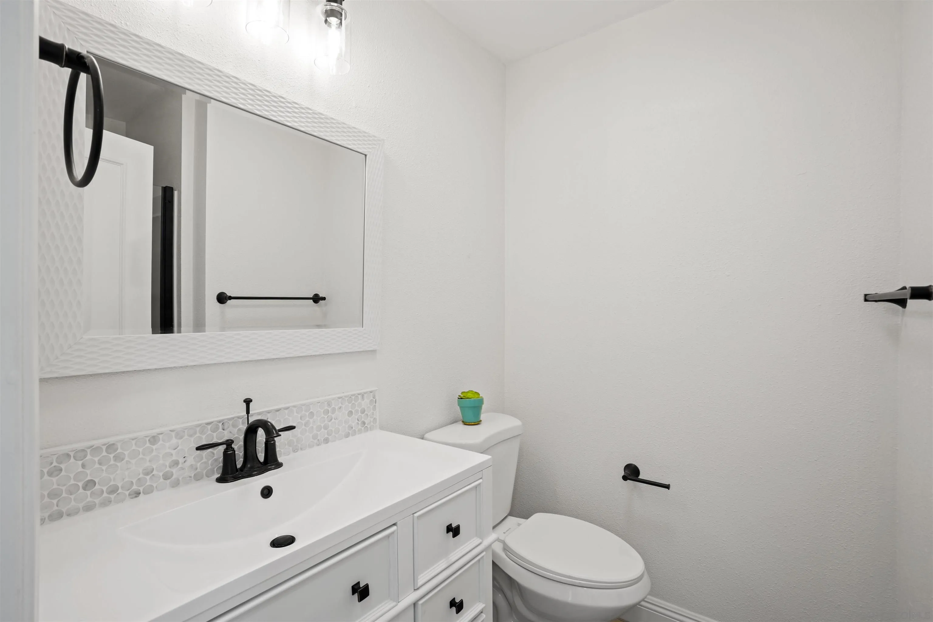 https://cdn.realtyfeed.com/cdn/127/250033460/a2afb6b3000dc45a4c5b6fe2fd2475b1.webp