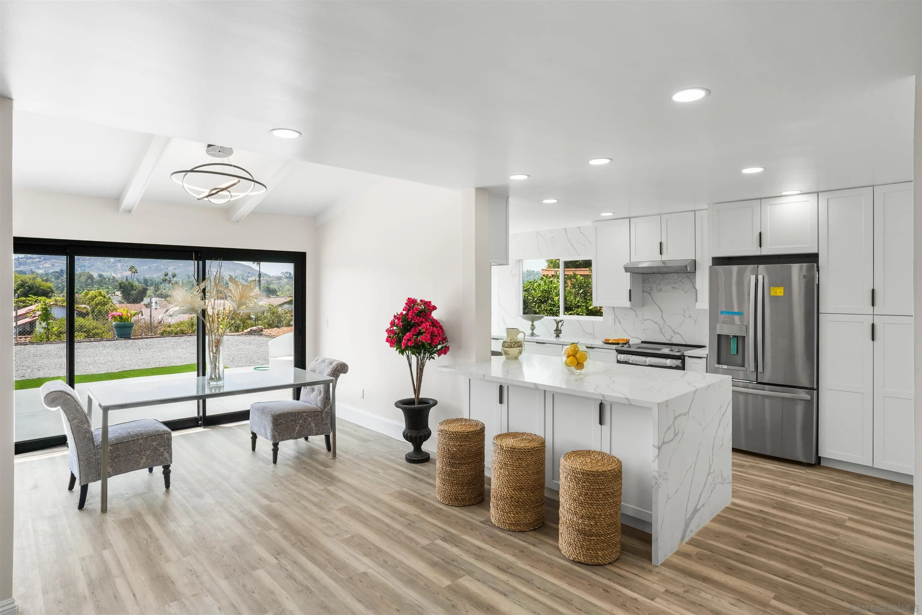 https://cdn.realtyfeed.com/cdn/127/250033460/ce8641d4c900726589f4fd116dbb6540.webp