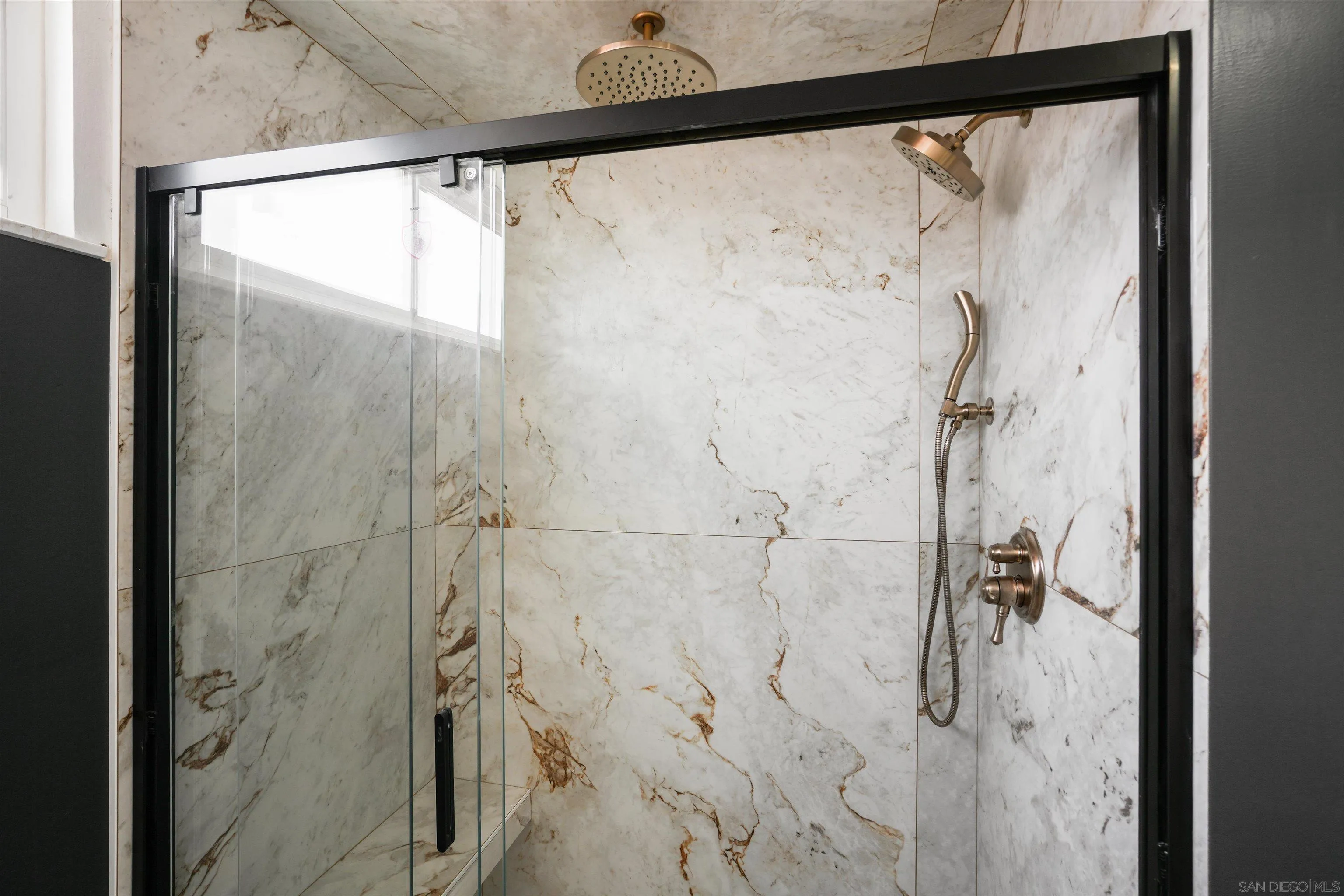 https://cdn.realtyfeed.com/cdn/127/250033460/d08753e53c585920f3d842426fdd0320.webp