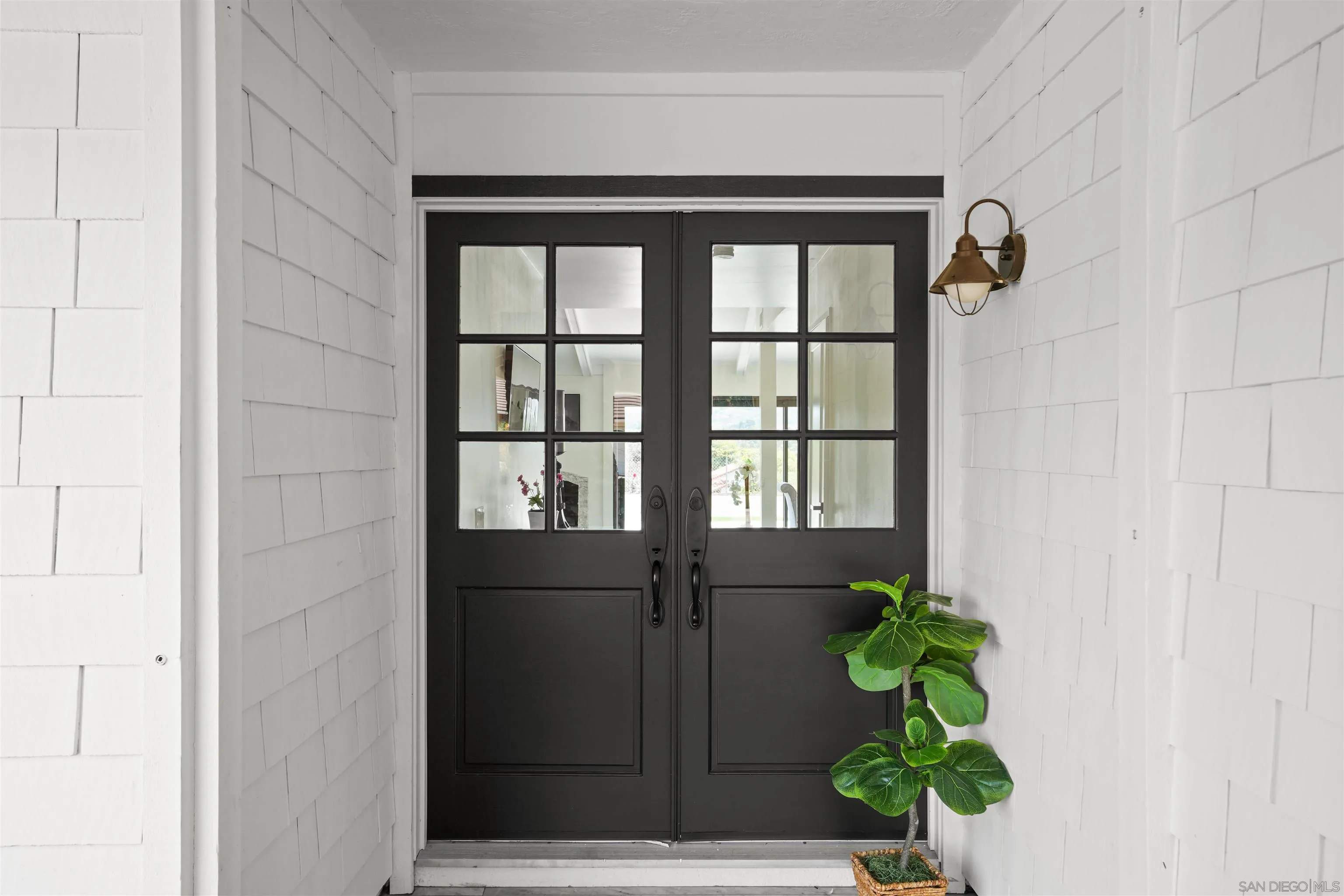https://cdn.realtyfeed.com/cdn/127/250033460/d91bf501a12121e7fe53ae5552df6f4c.webp