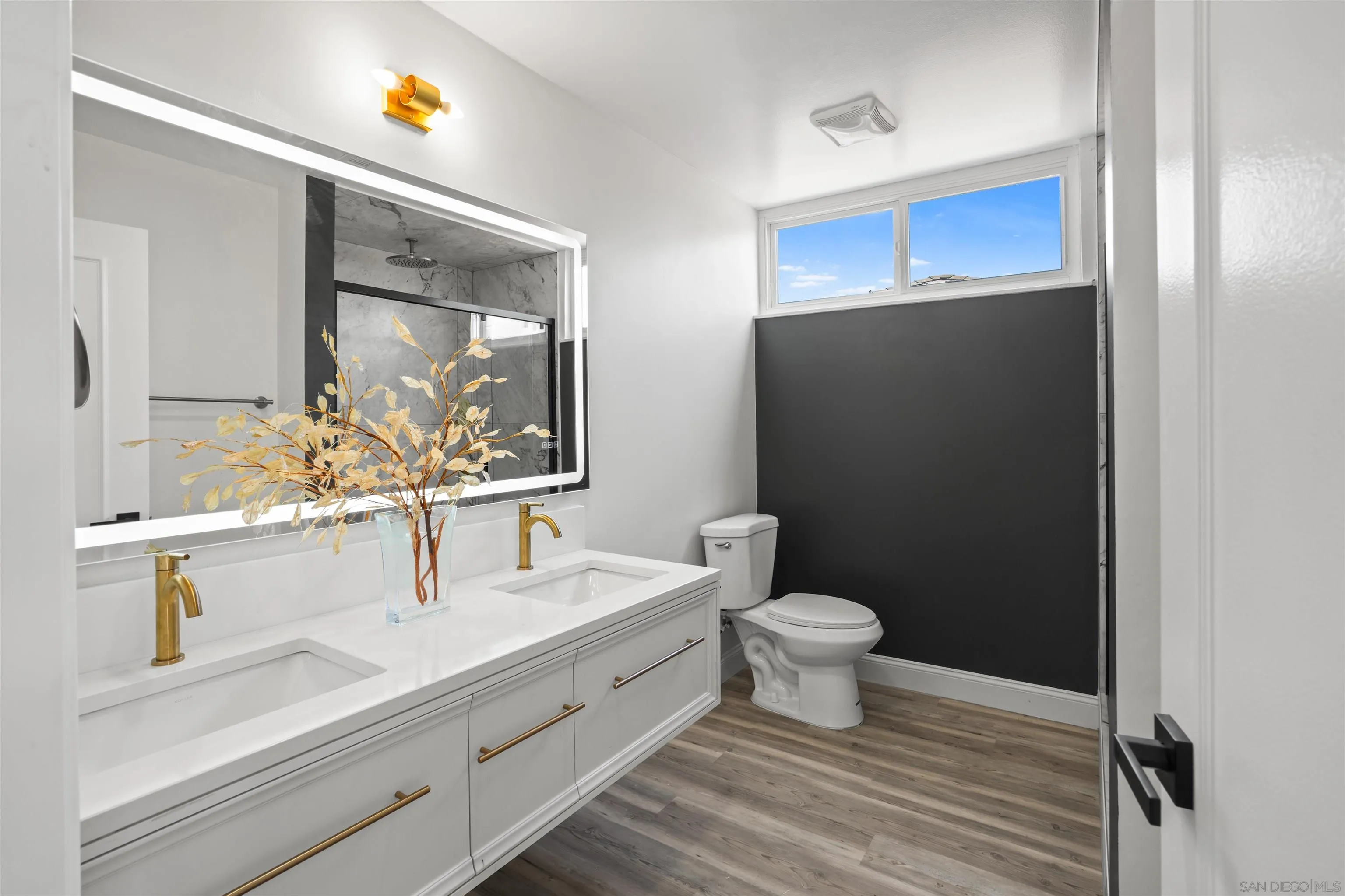 https://cdn.realtyfeed.com/cdn/127/250033460/fe76d9c777609e6f9940192e40046397.webp
