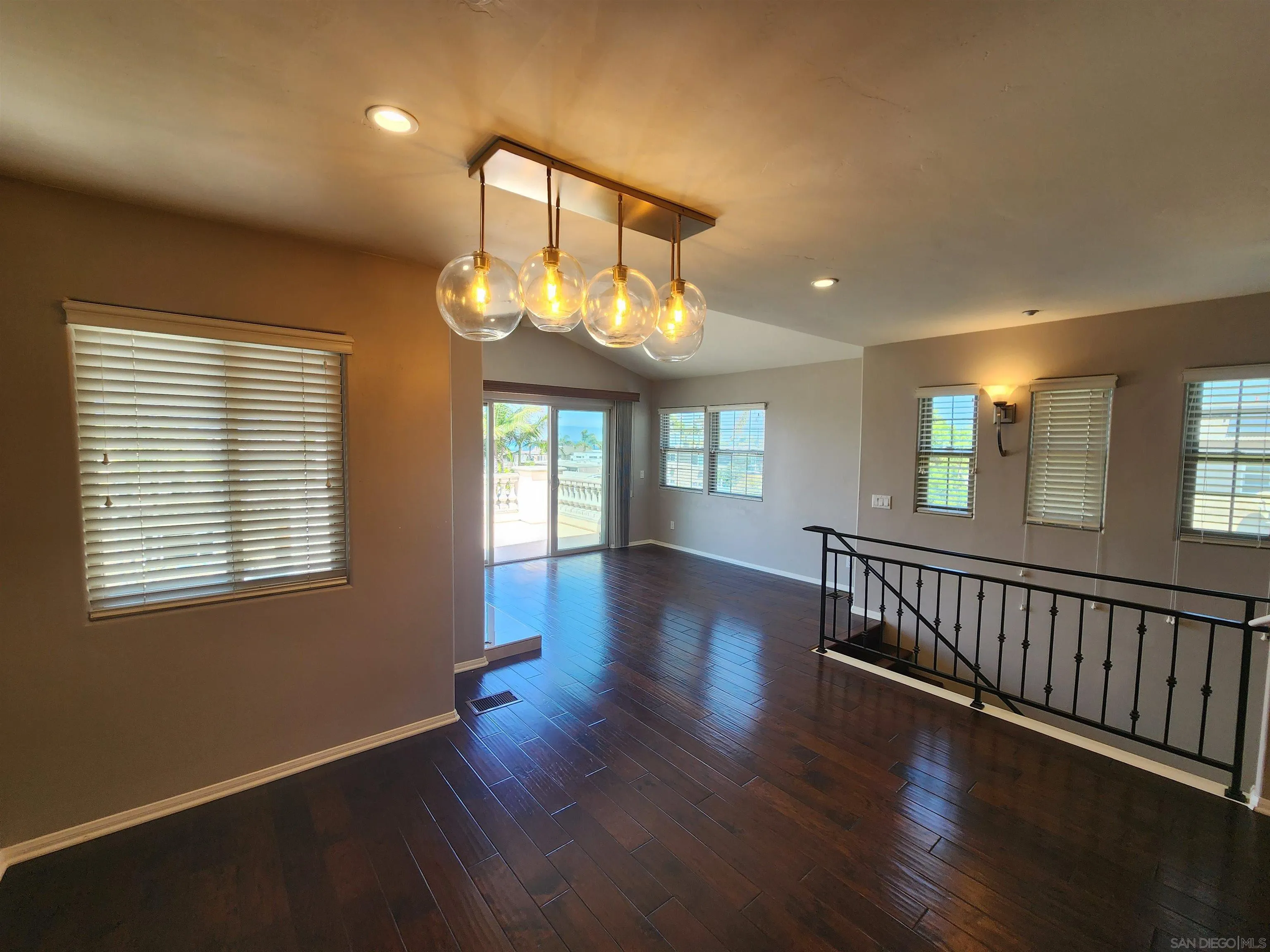 Photo #5: 250033468 Listing 