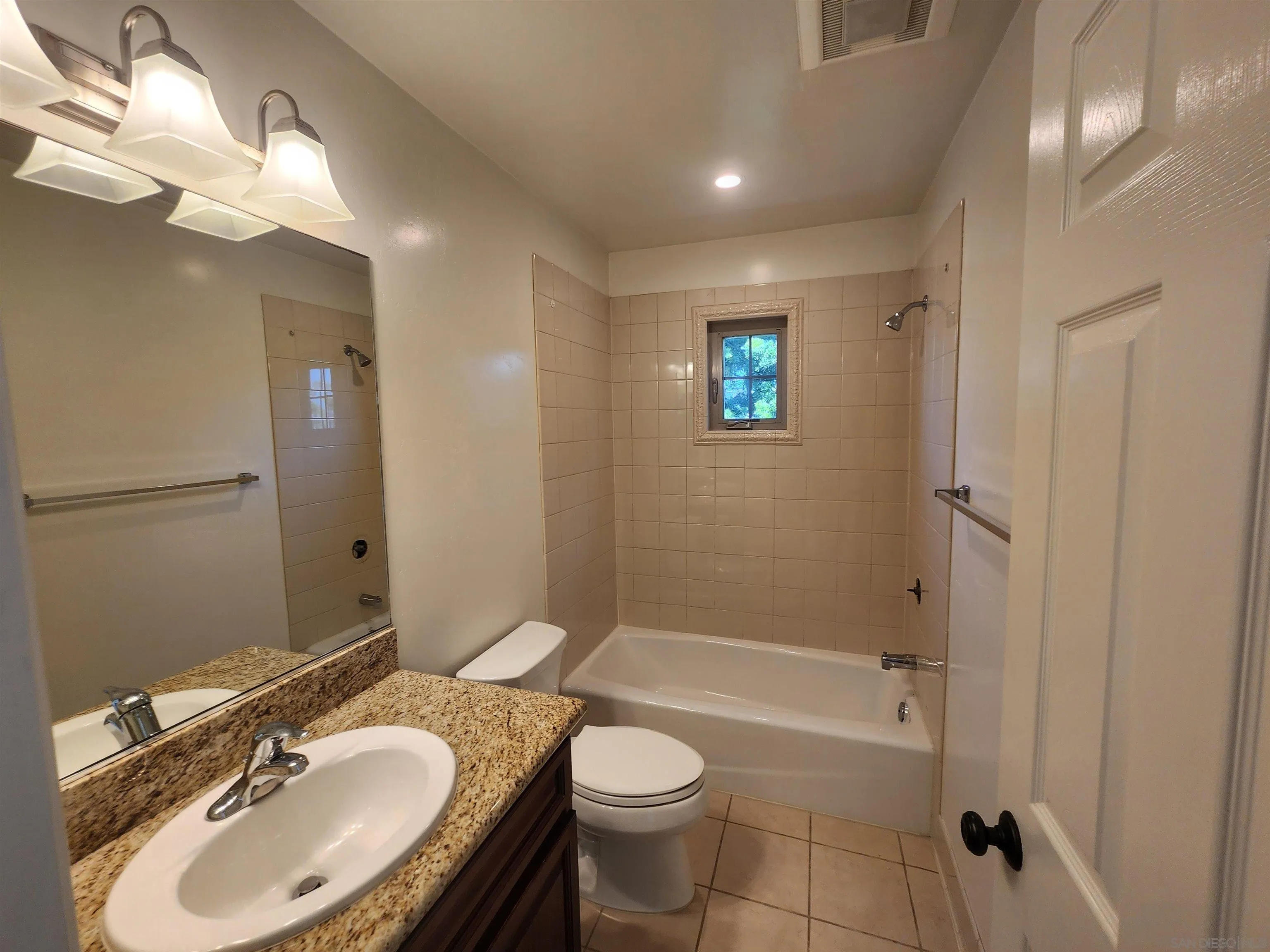 Photo #9: 250033468 Listing: Photo #9