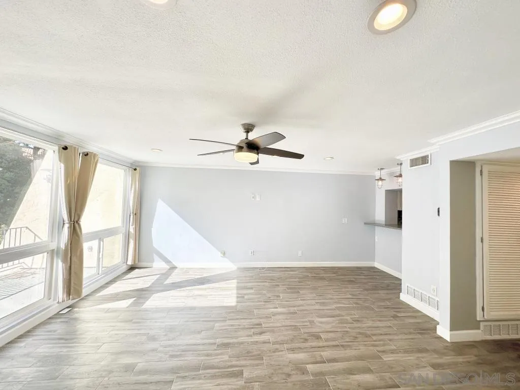 Photo #5: 250033470 Listing 