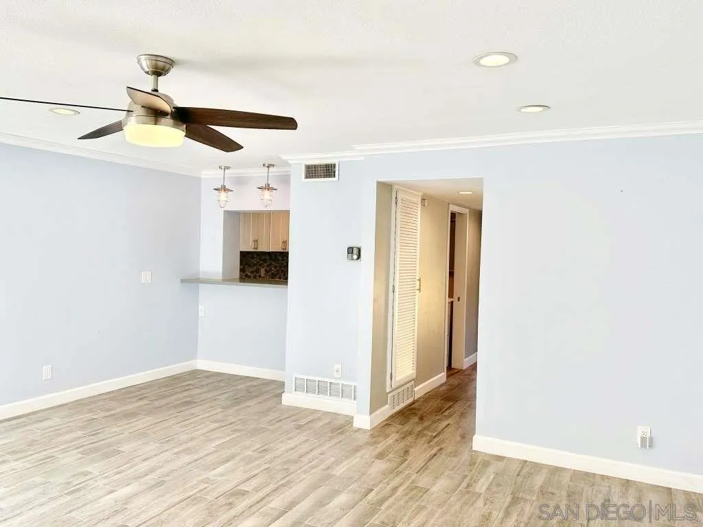 Photo #20: 250033470 Listing: Photo #20