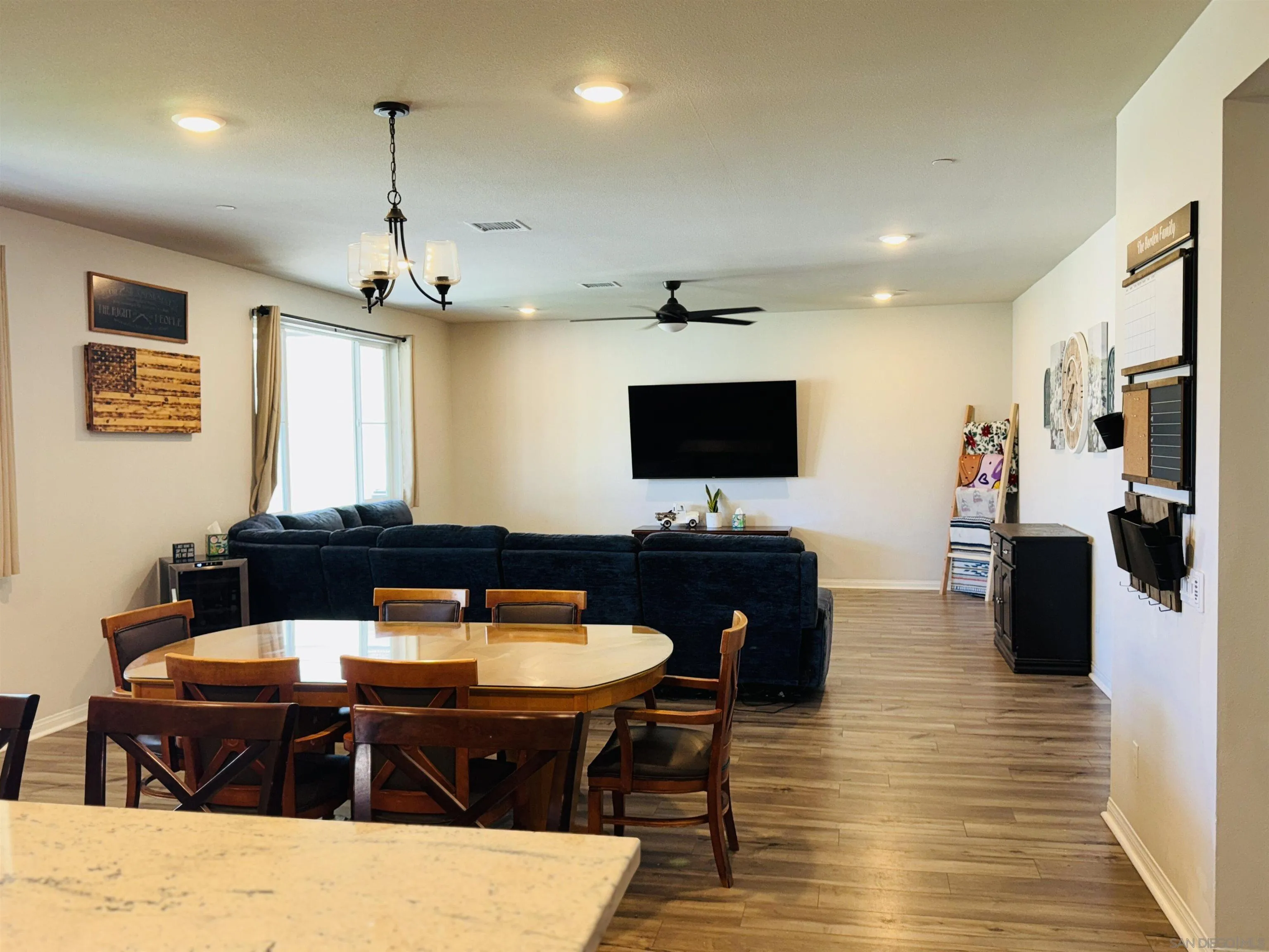 https://cdn.realtyfeed.com/cdn/127/250033476/0c29c12ff4d4d0c4ce88f07c386094f8.webp