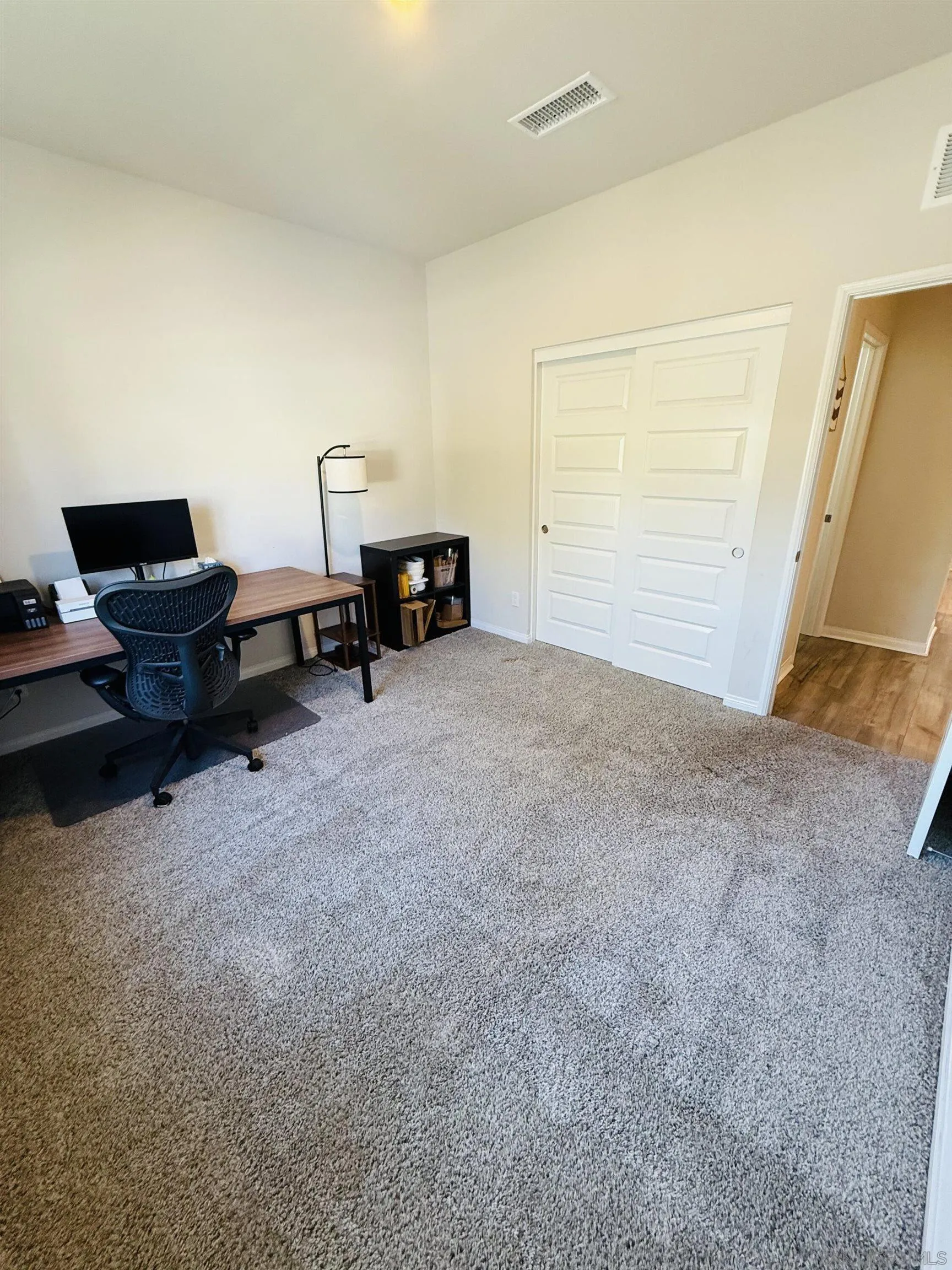 https://cdn.realtyfeed.com/cdn/127/250033476/37faad7f972dc593c2f0e5d3a7b09ae8.webp