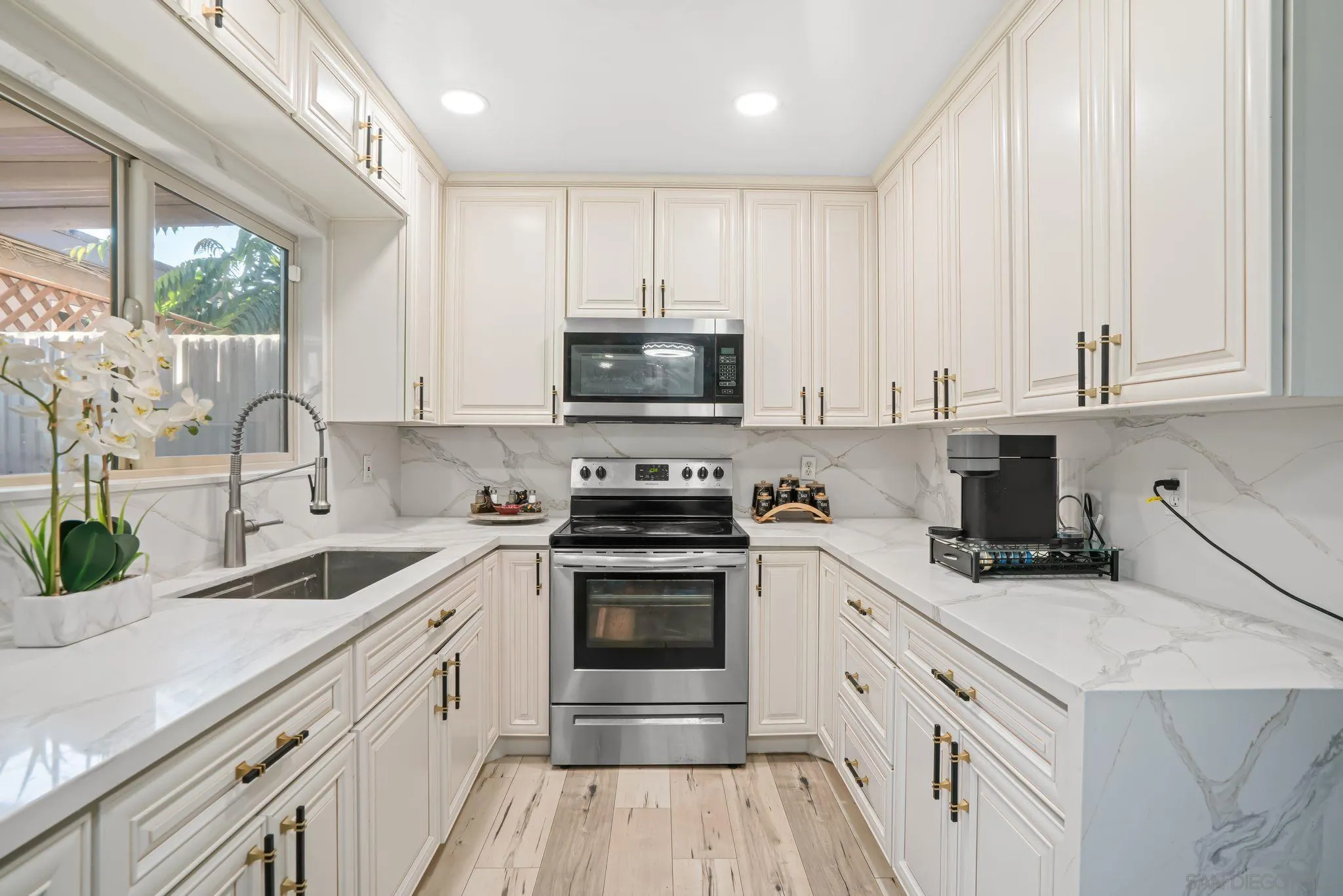 Photo #4: 250033482 Listing 