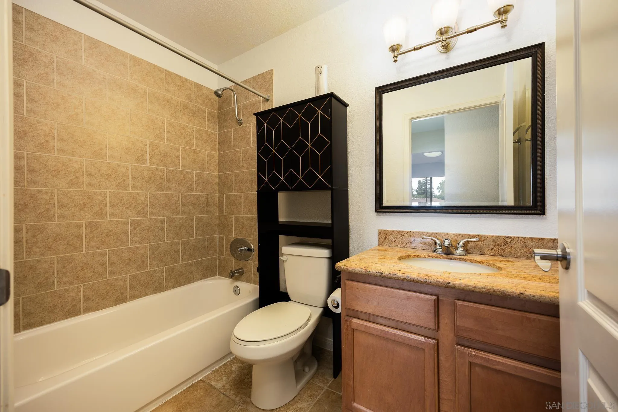 Photo #17: 250033486 Listing: Photo #17