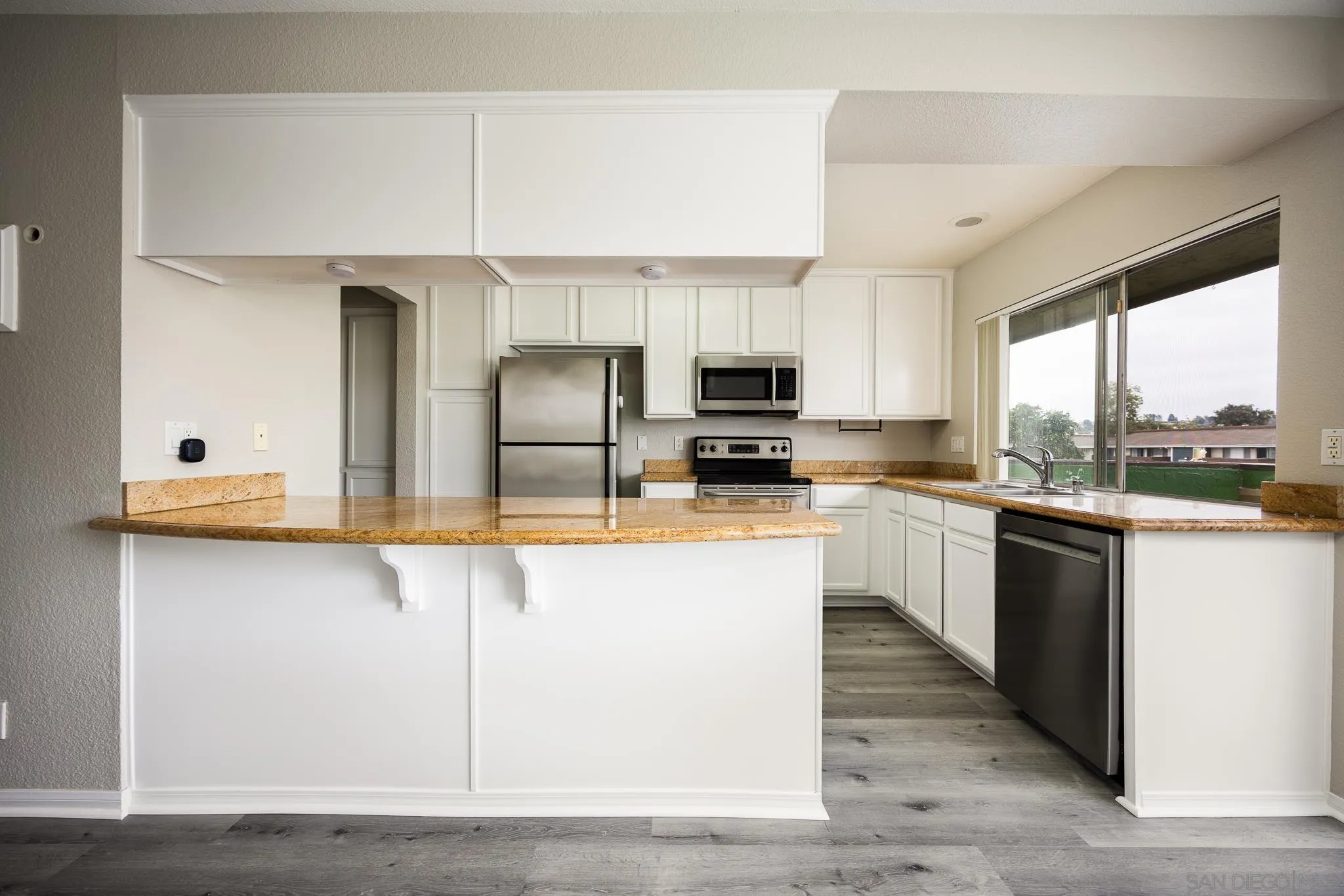 Photo #2: 250033486 Listing 