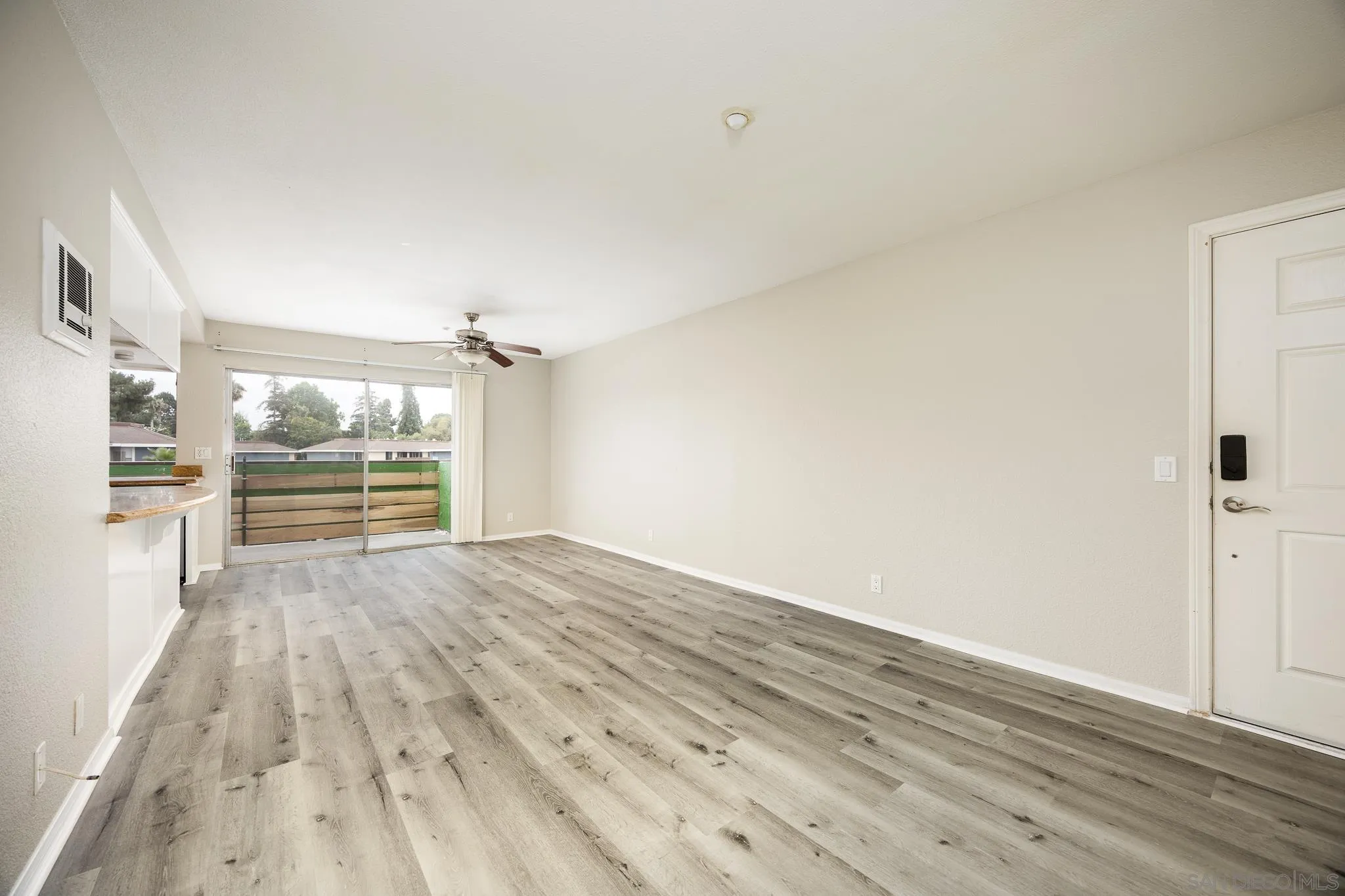 Photo #10: 250033486 Listing: Photo #10