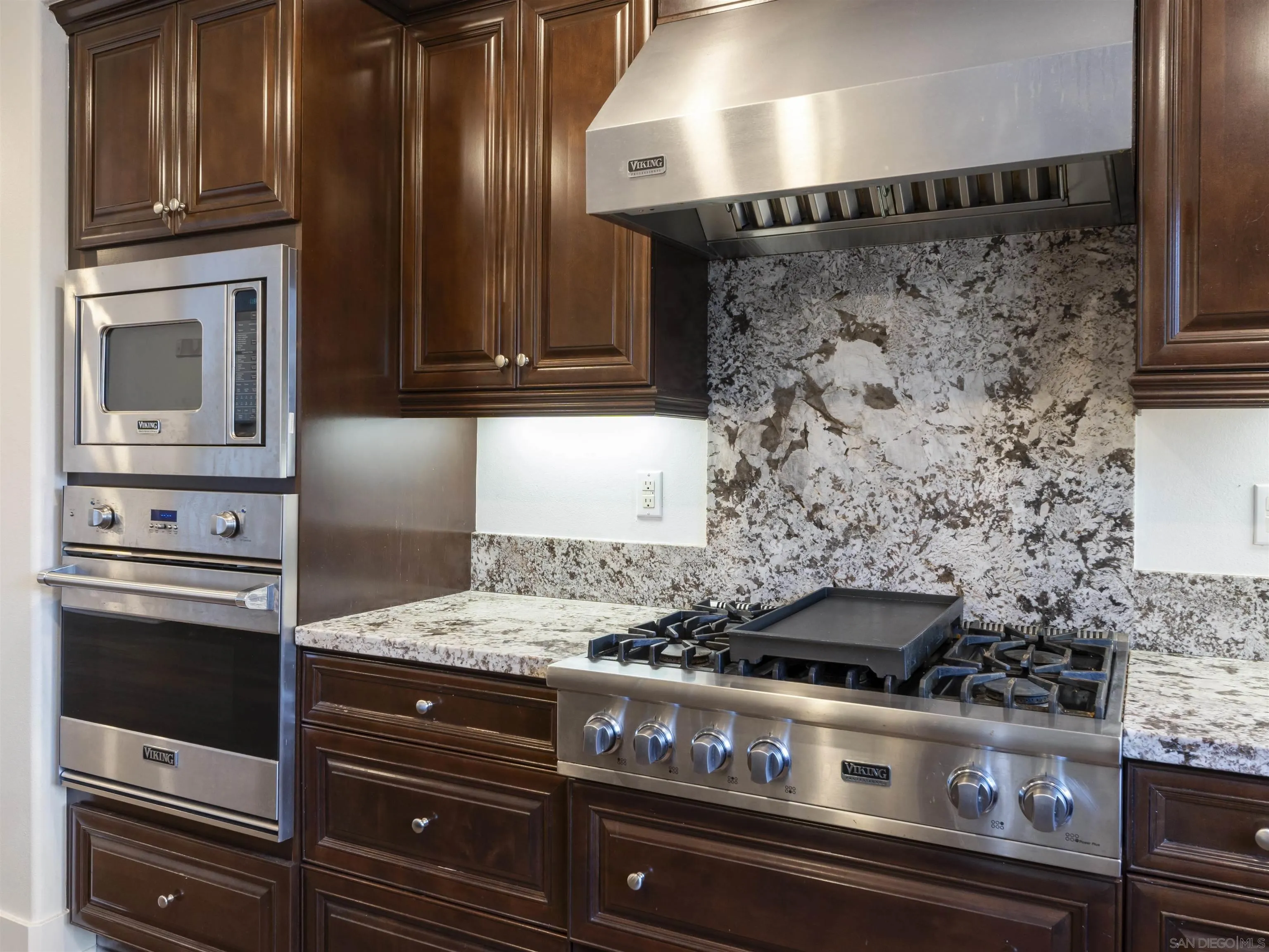 Photo #11: 250033487 Listing: Photo #11