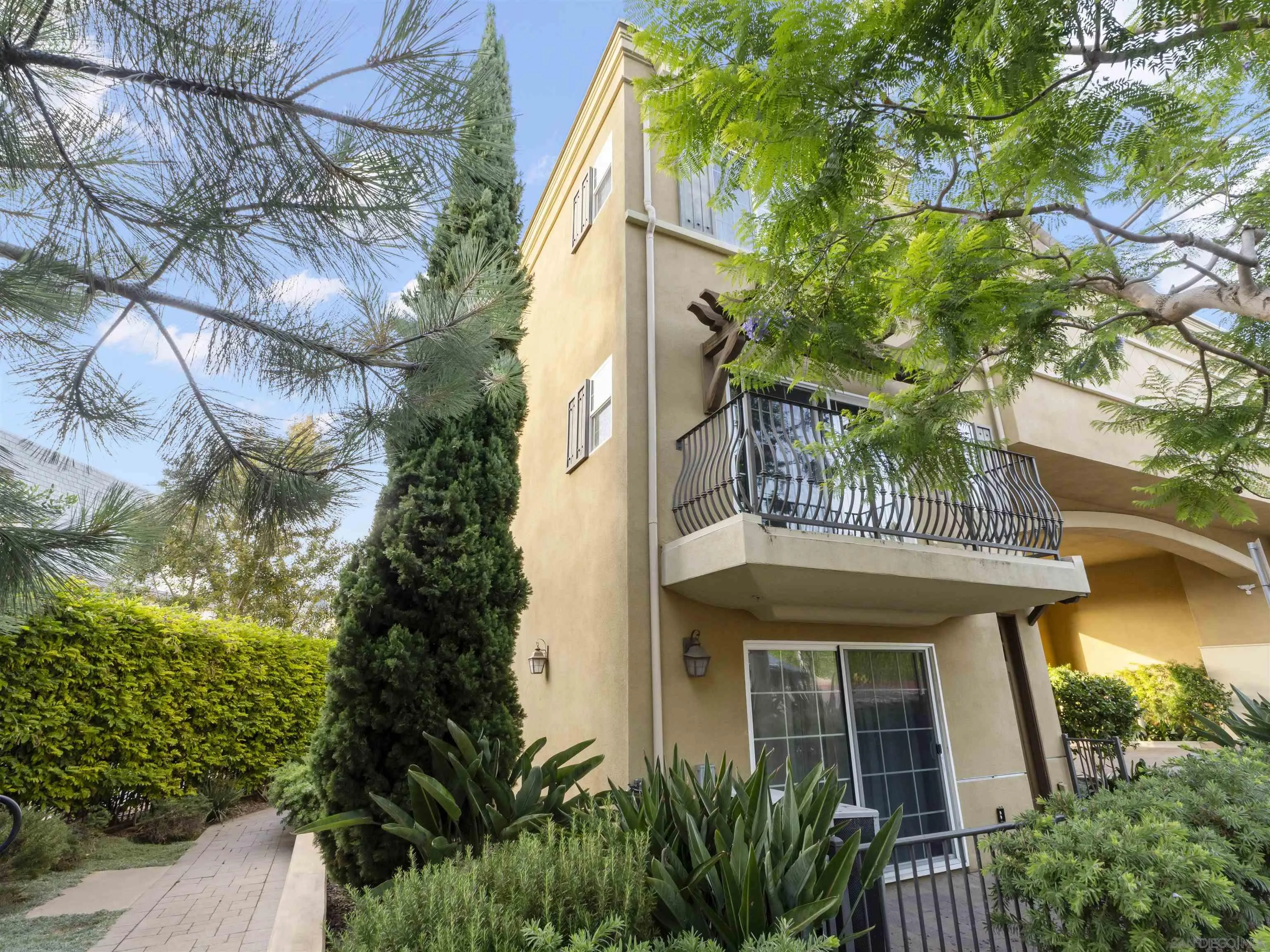 Photo #2: 250033487 Listing 