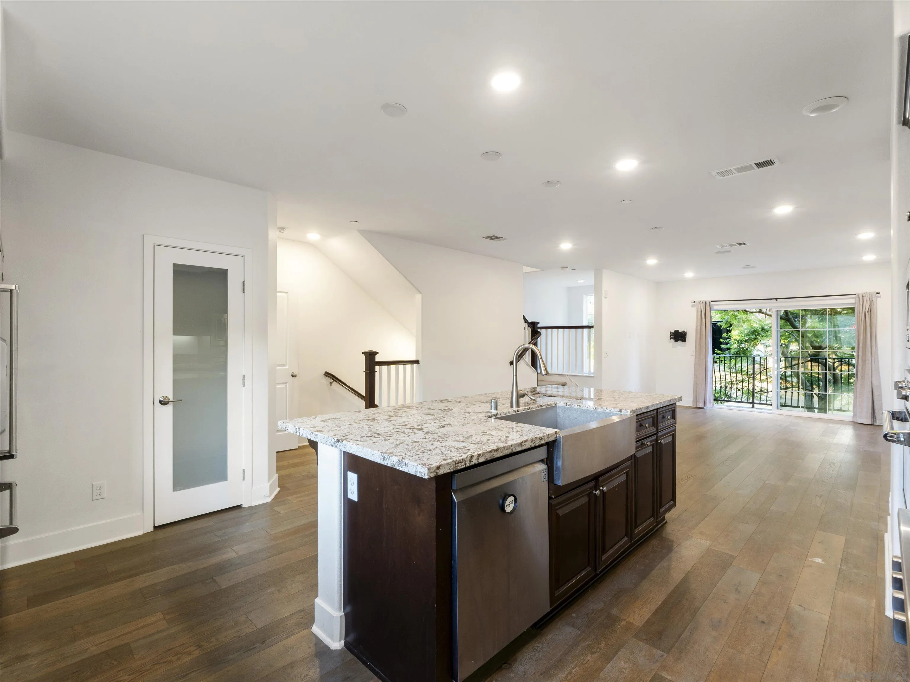 Photo #6: 250033487 Listing 