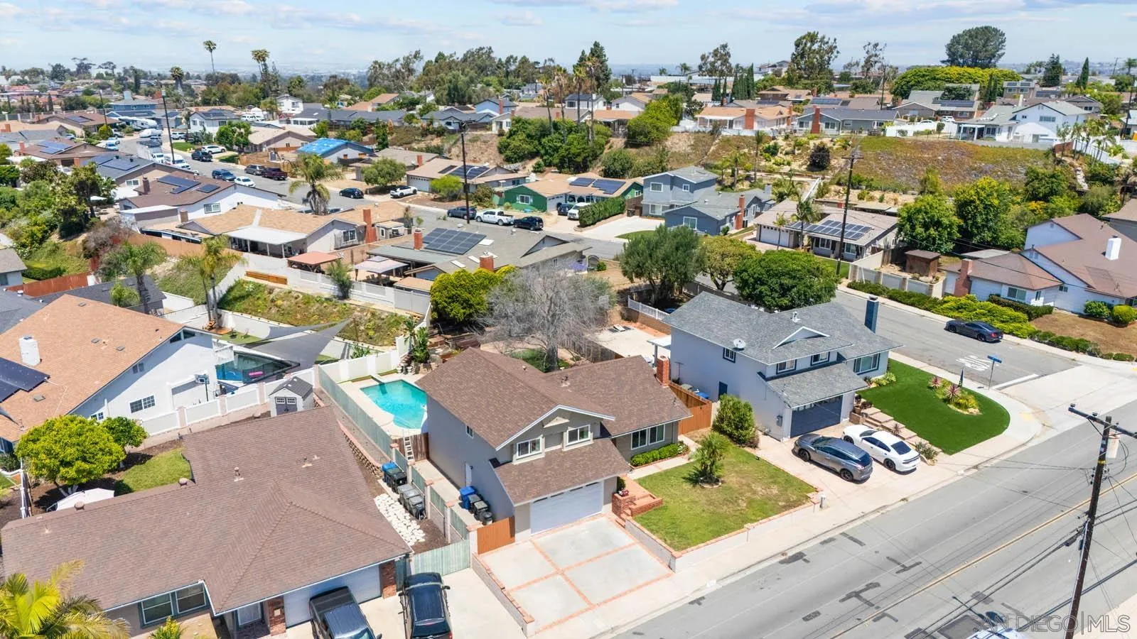 https://cdn.realtyfeed.com/cdn/127/250033488/00206b2c4589372506ab64cb8ec93c24.webp