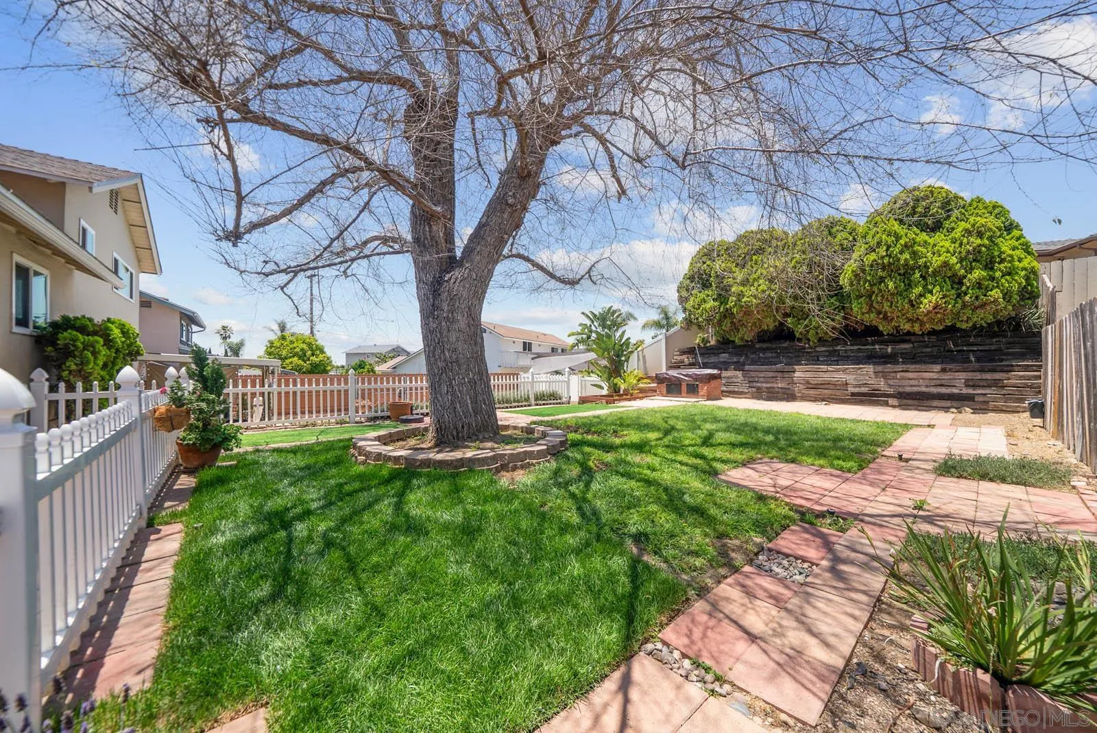 https://cdn.realtyfeed.com/cdn/127/250033488/9638262390b5f497504ffef94d41eb23.webp
