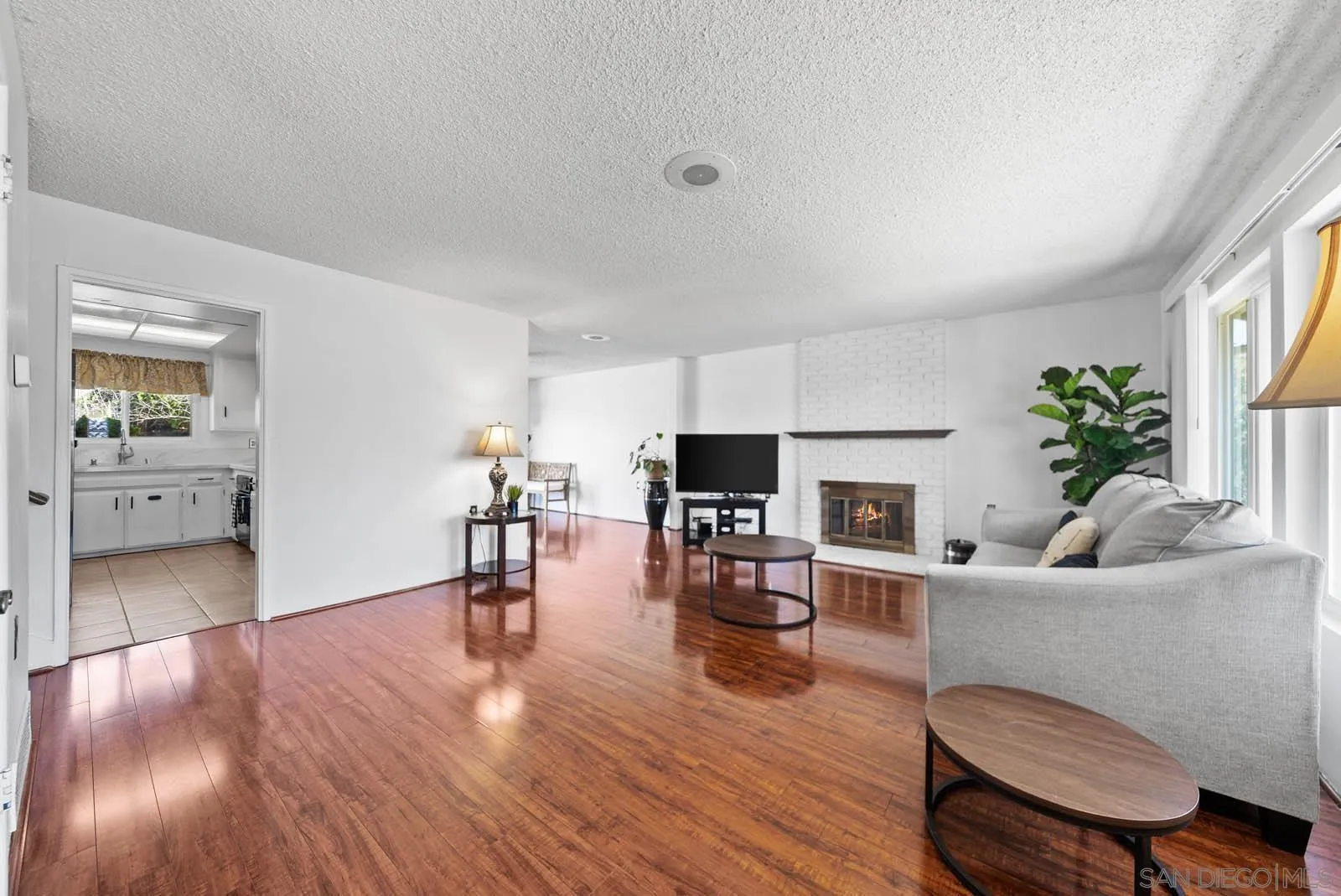 https://cdn.realtyfeed.com/cdn/127/250033488/c4e8c4588cc1048ec1024b99590b7554.webp