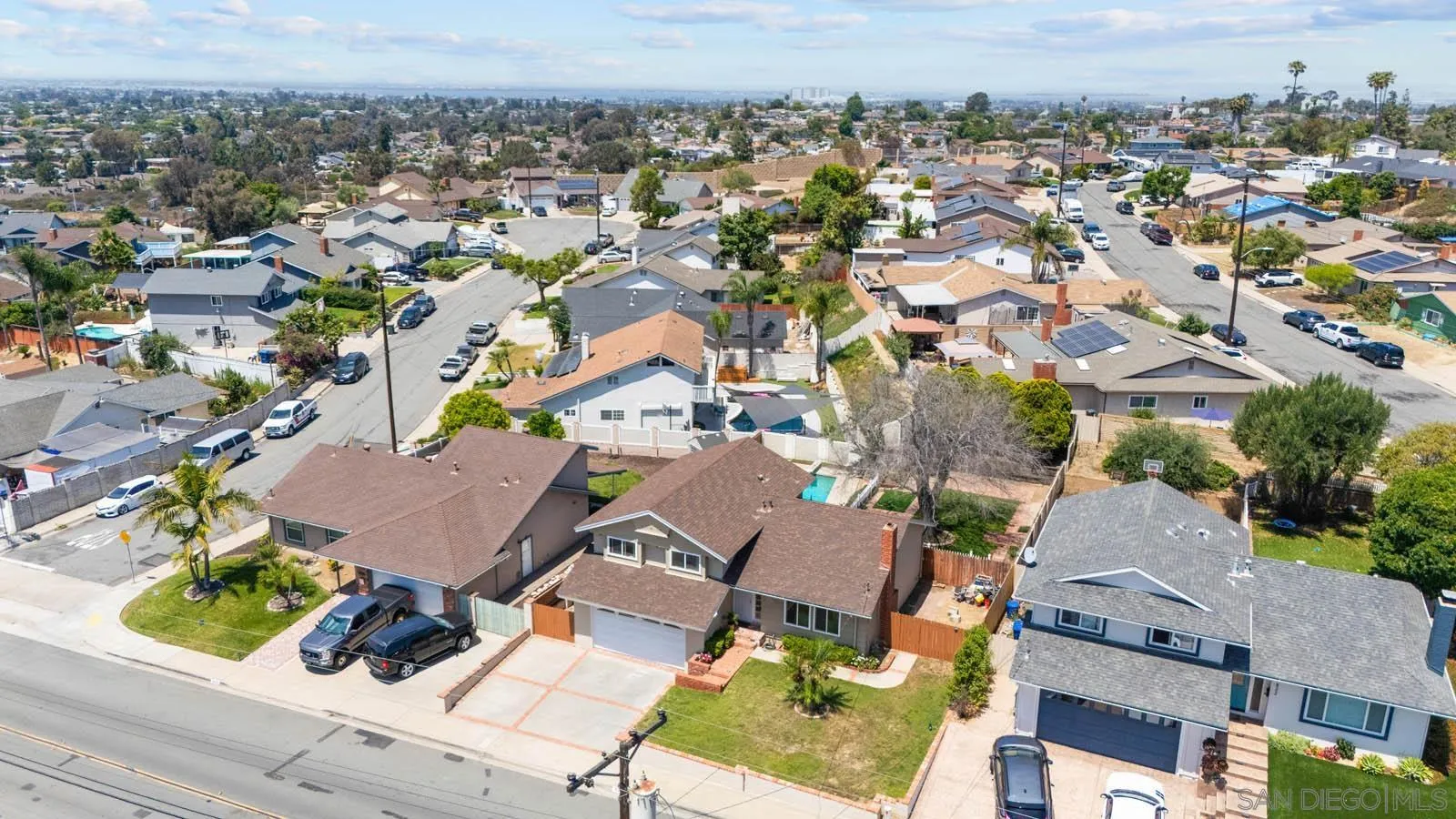 https://cdn.realtyfeed.com/cdn/127/250033488/dab1c39eeeec805303ec7d2dfadc5b00.webp