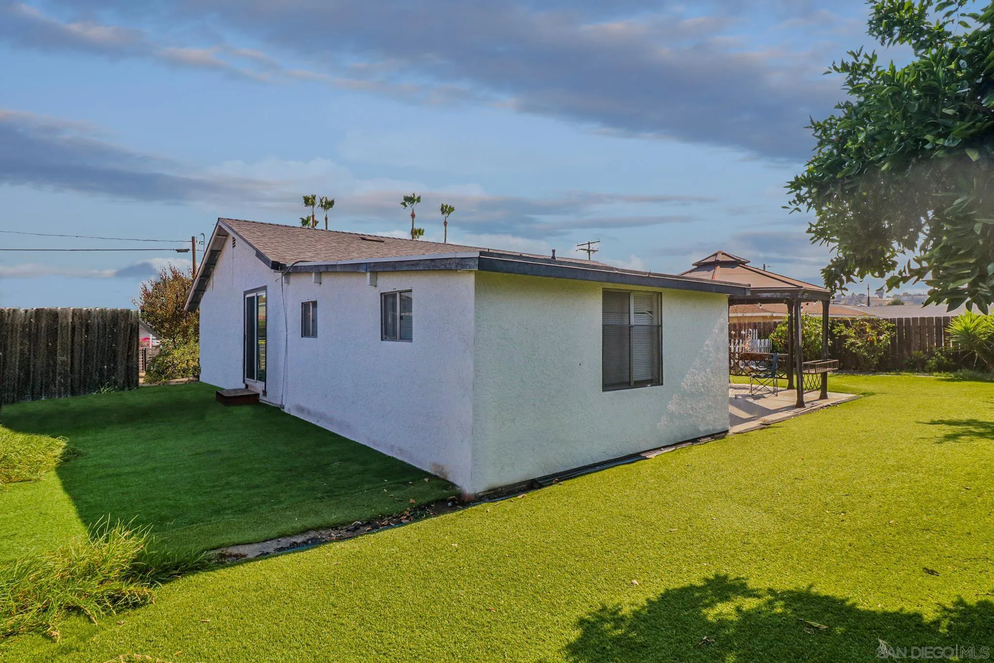 https://cdn.realtyfeed.com/cdn/127/250033494/e18043d2ff60526f7645d766239603de.webp