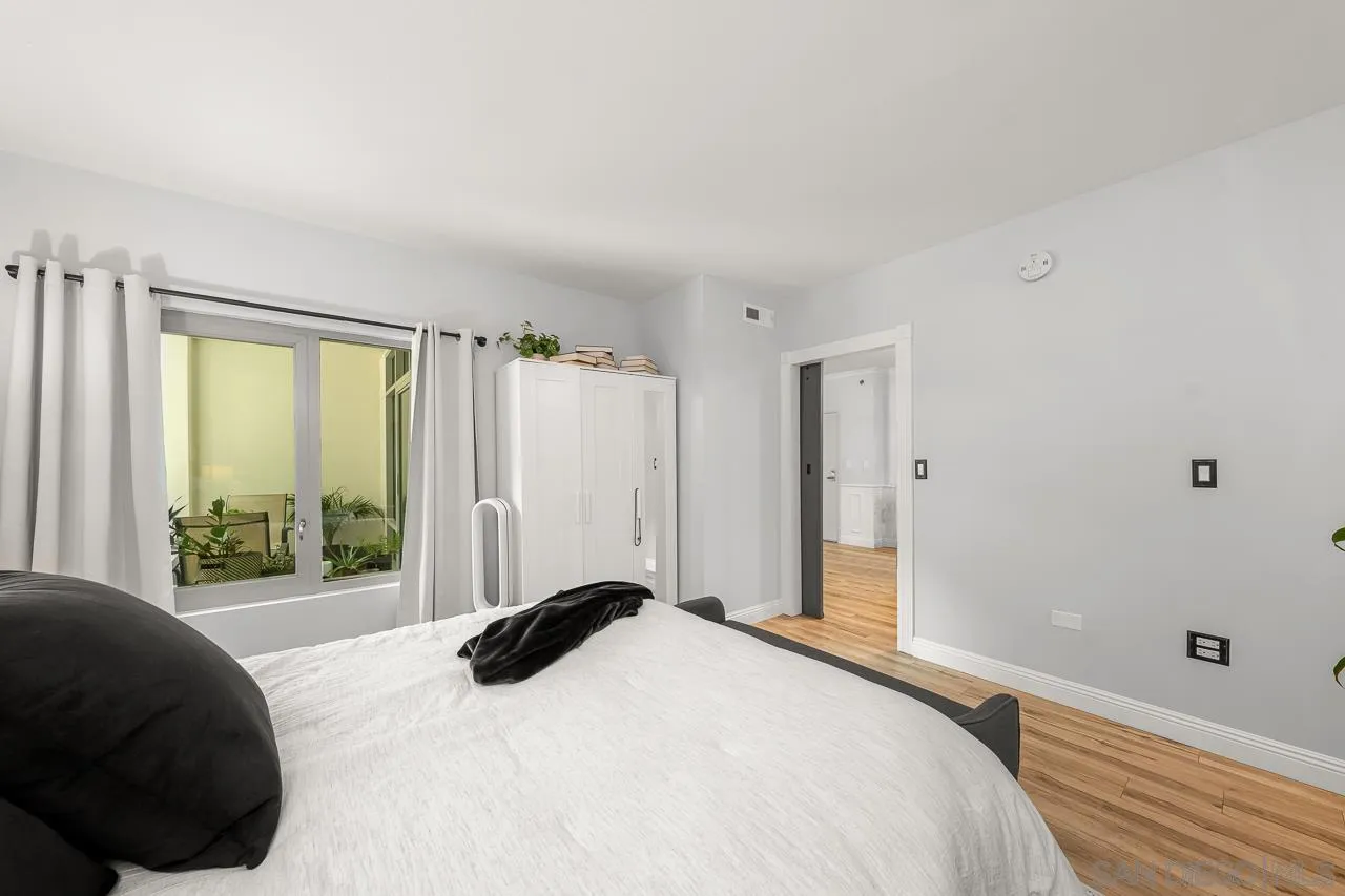 Photo #5: 250033495 Listing 