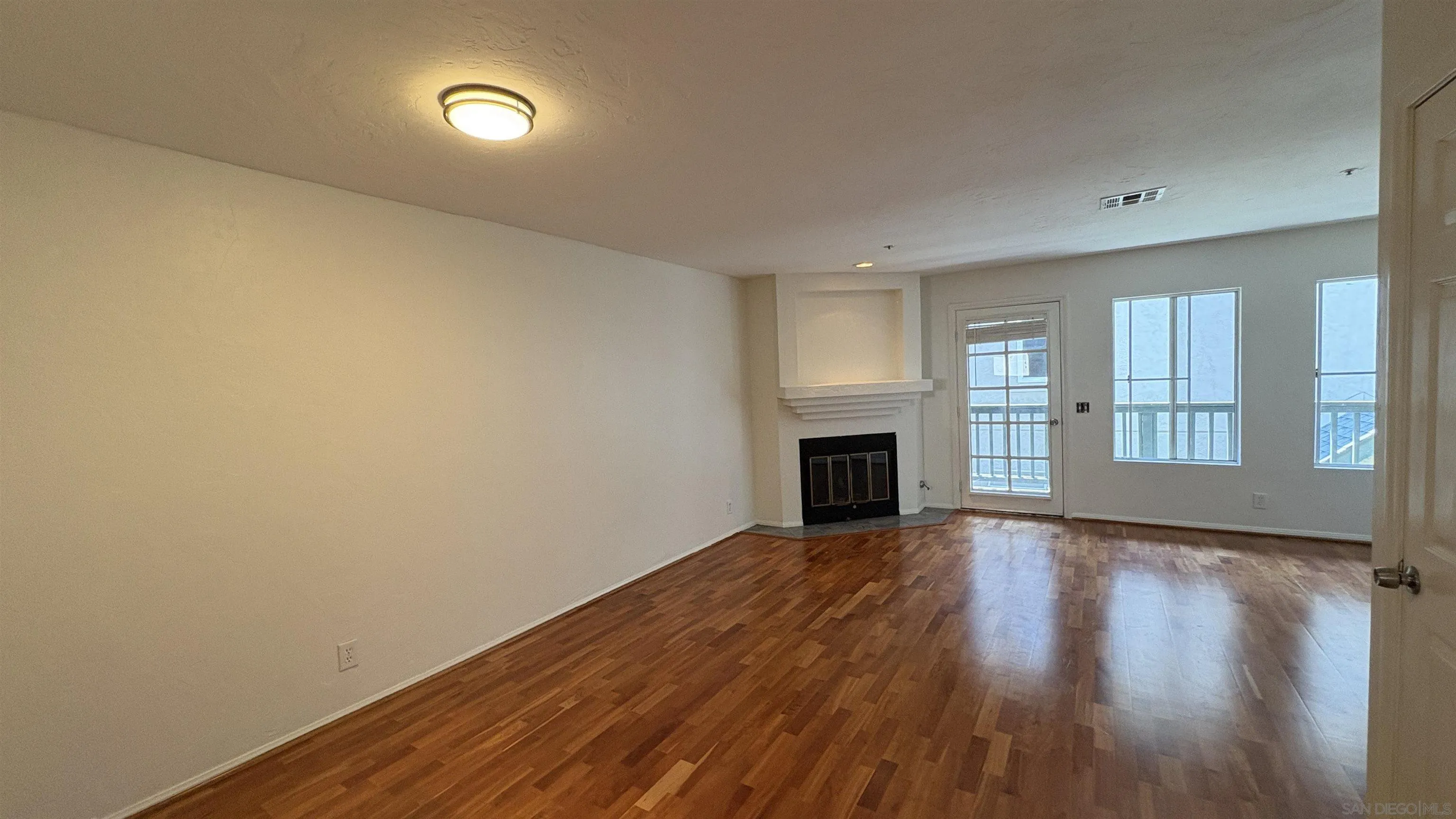 Photo #14: 250033500 Listing: Photo #14