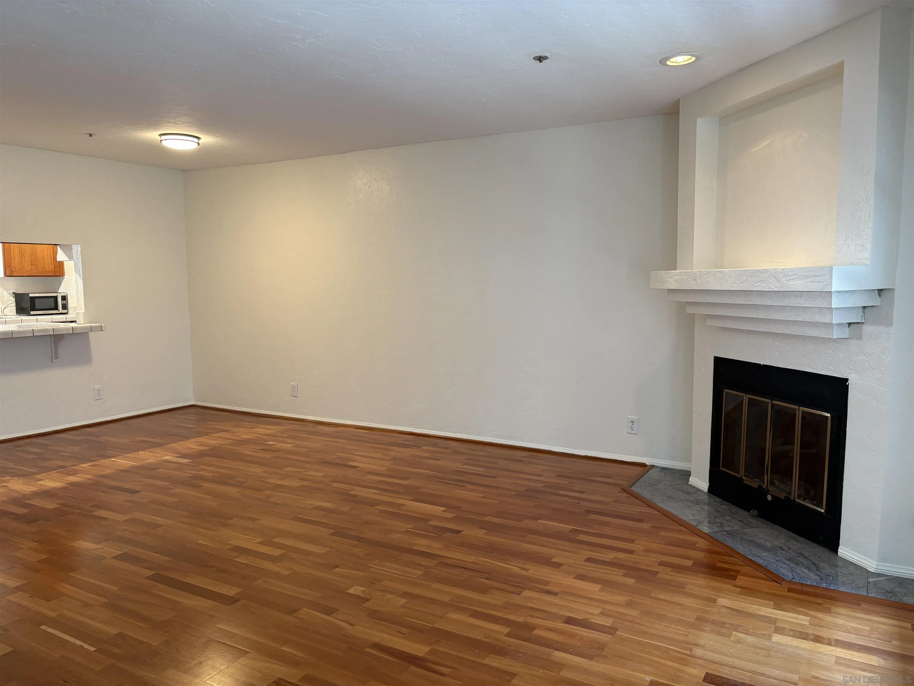 Photo #10: 250033500 Listing: Photo #10