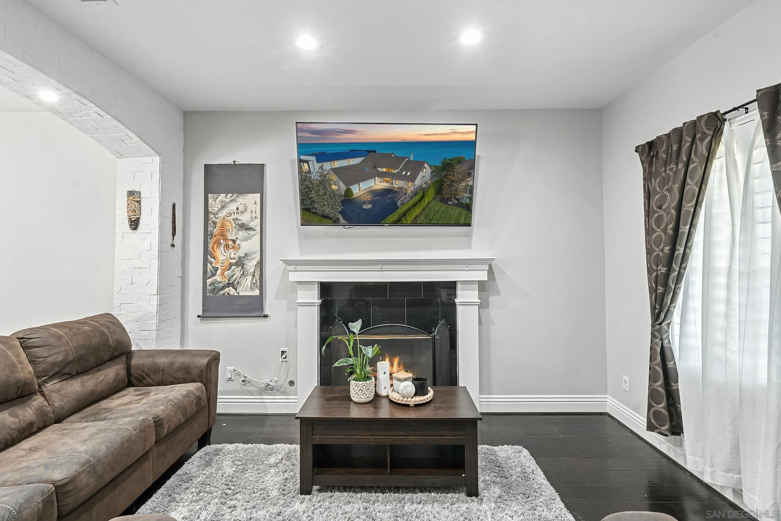 https://cdn.realtyfeed.com/cdn/127/250033505/9bd7d3b2e9ed00eb3523255f12f7d7e3.webp