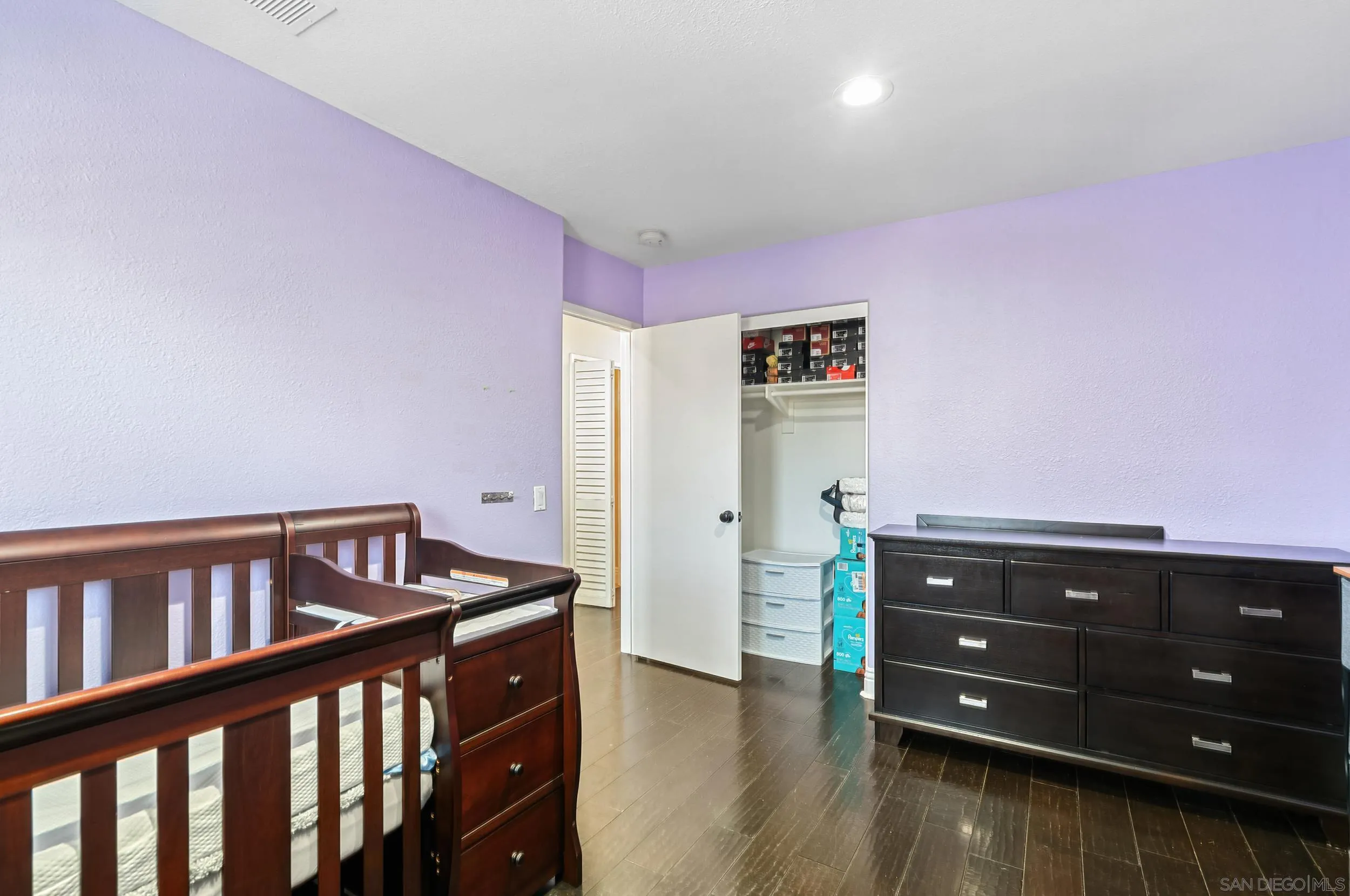 https://cdn.realtyfeed.com/cdn/127/250033505/e7e8d6429511e8e4ffafbaaf7ee16f09.webp