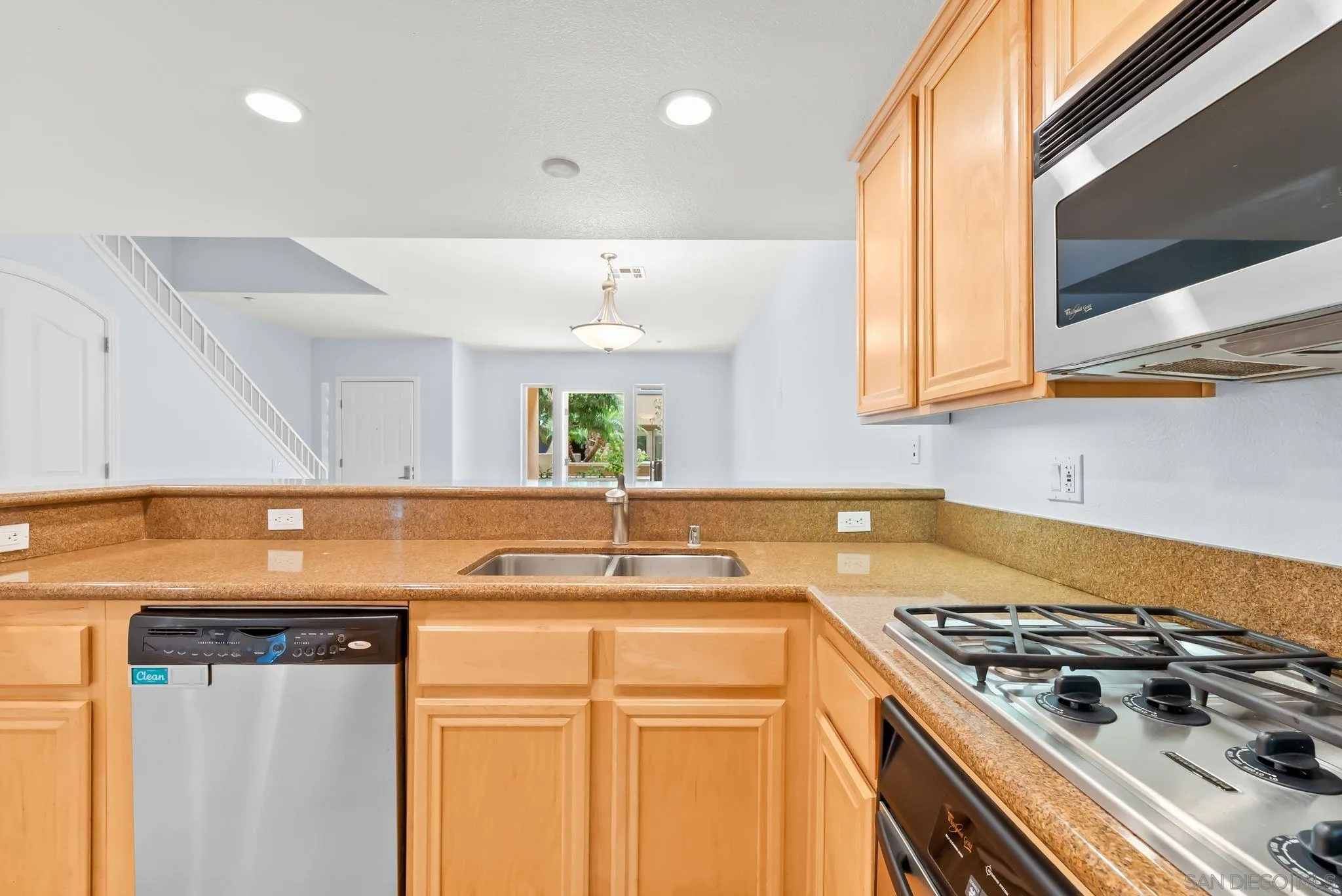 Photo #10: 250033509 Listing: Photo #10