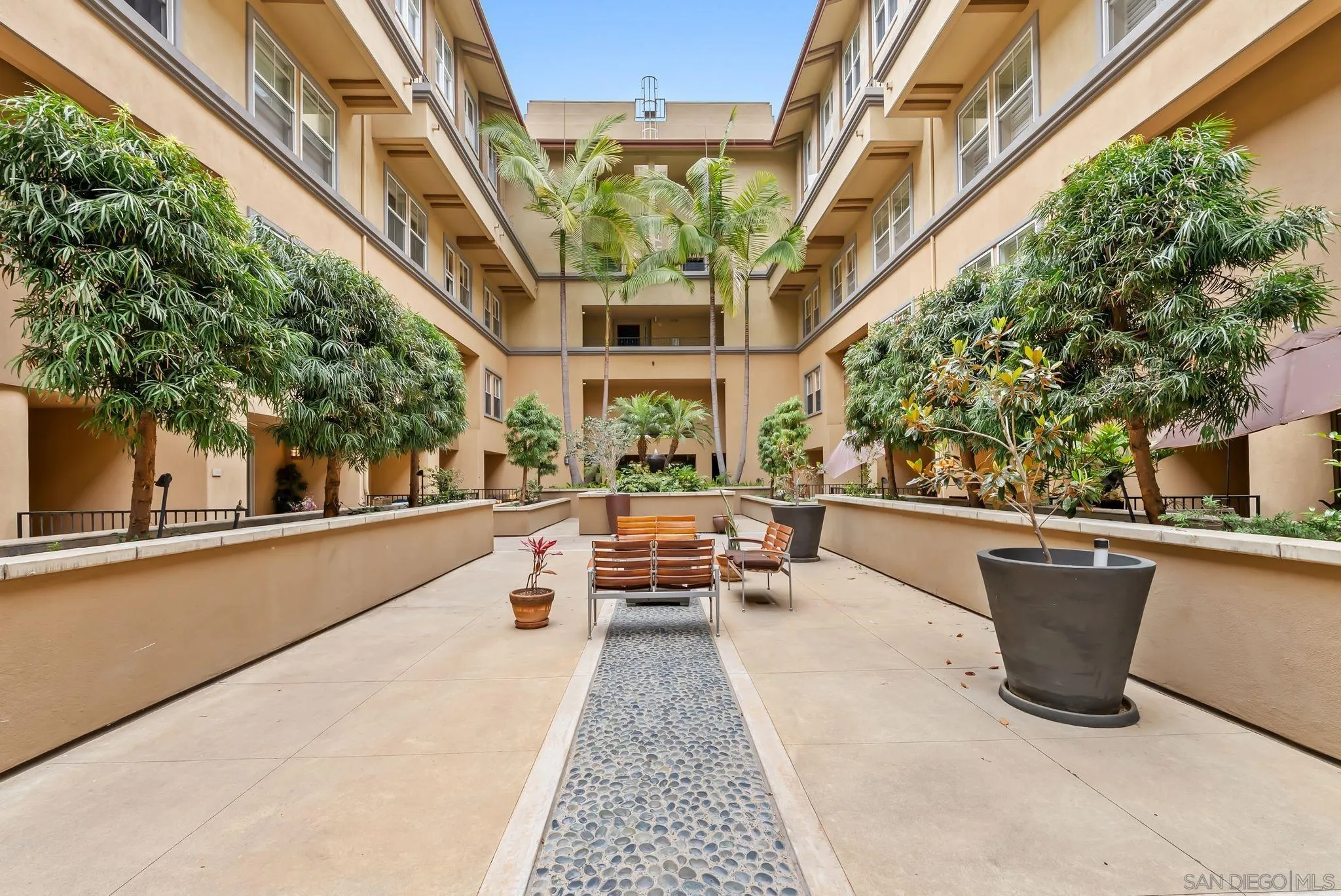 Photo #3: 250033509 Listing 