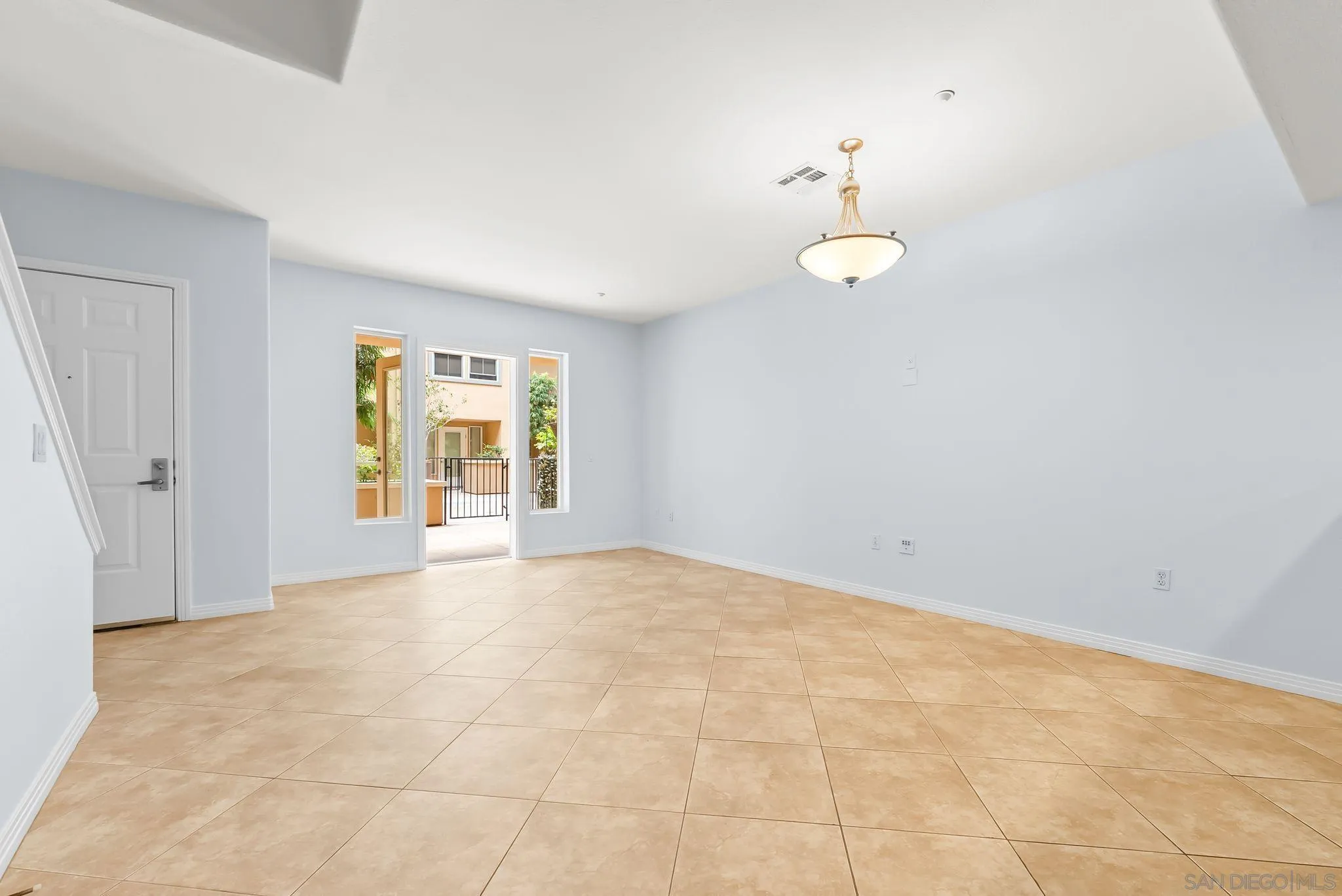 Photo #14: 250033509 Listing: Photo #14