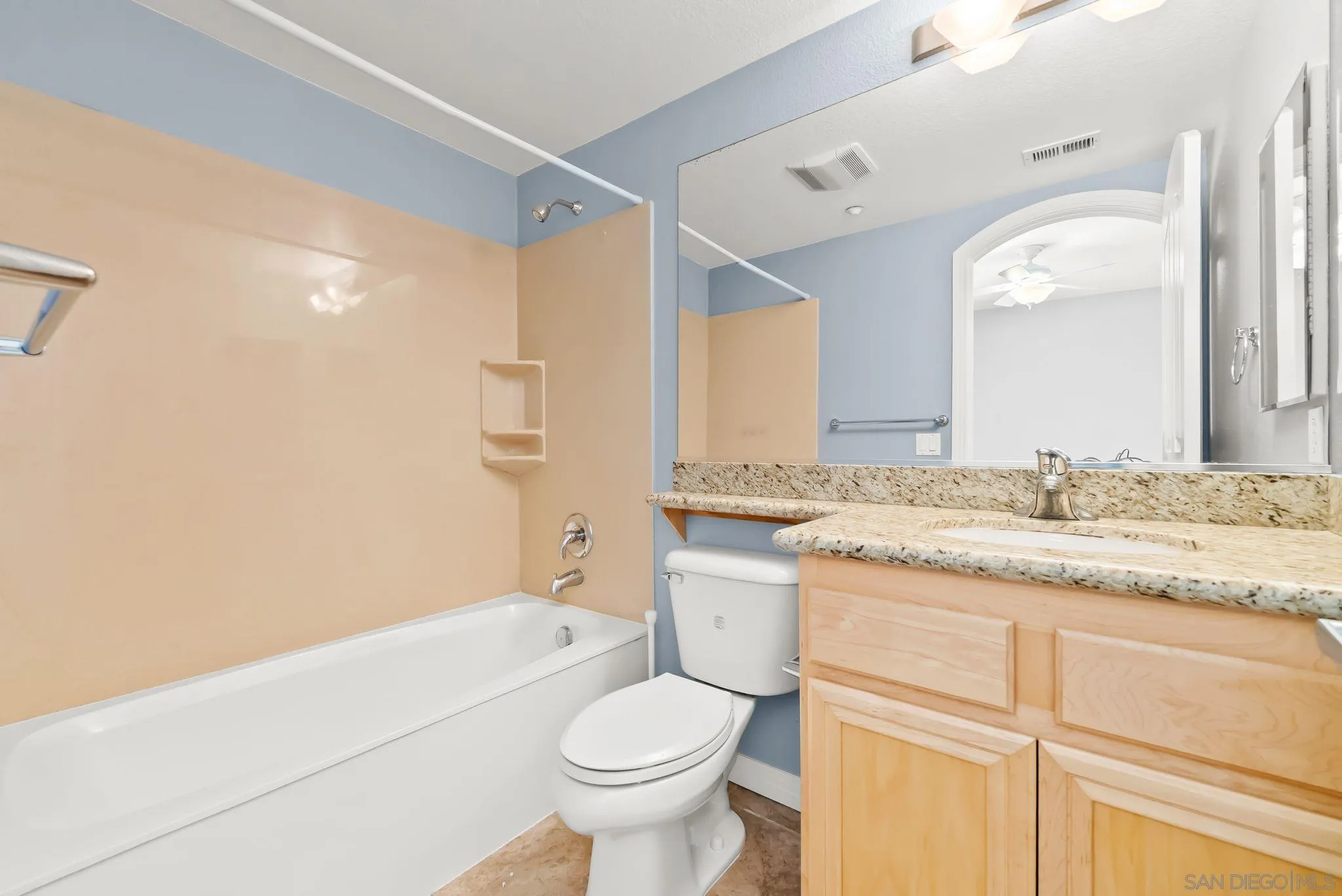 Photo #23: 250033509 Listing: Photo #23
