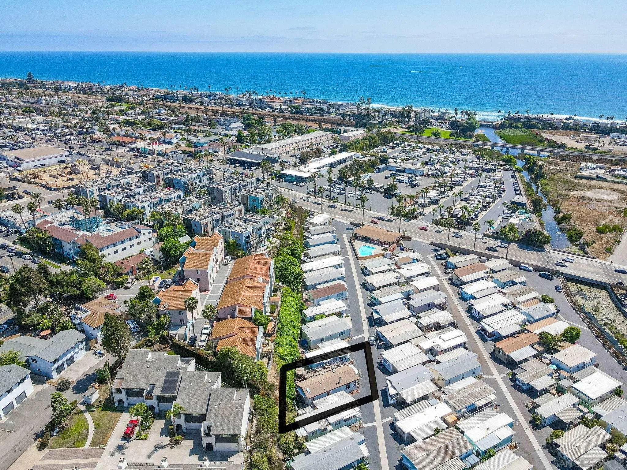 https://cdn.realtyfeed.com/cdn/127/250033515/01a1eb5793e78f1020fab33156206c4b.webp