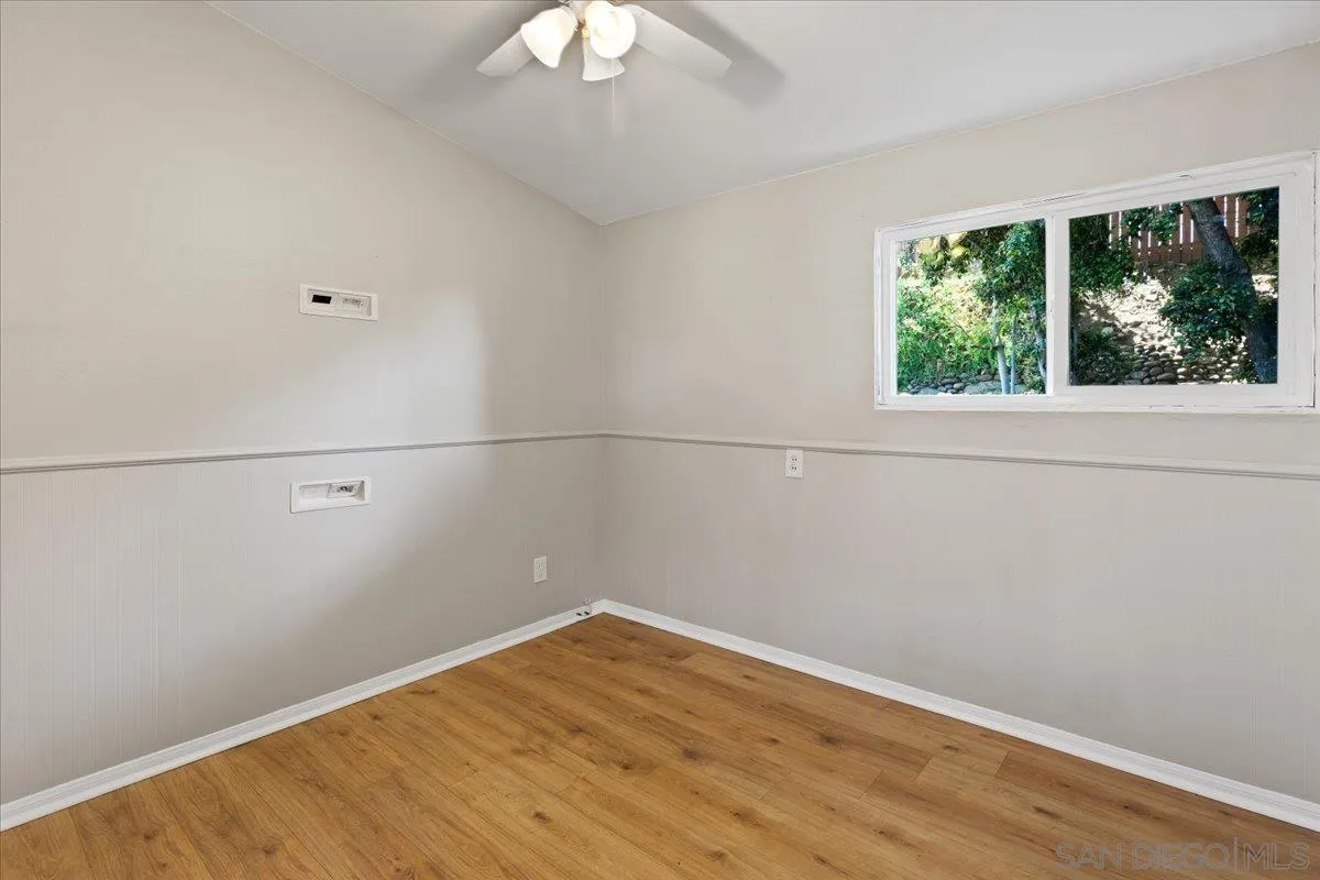 https://cdn.realtyfeed.com/cdn/127/250033516/67e0c11b3302e8ef912a6b9c8fb27e06.webp